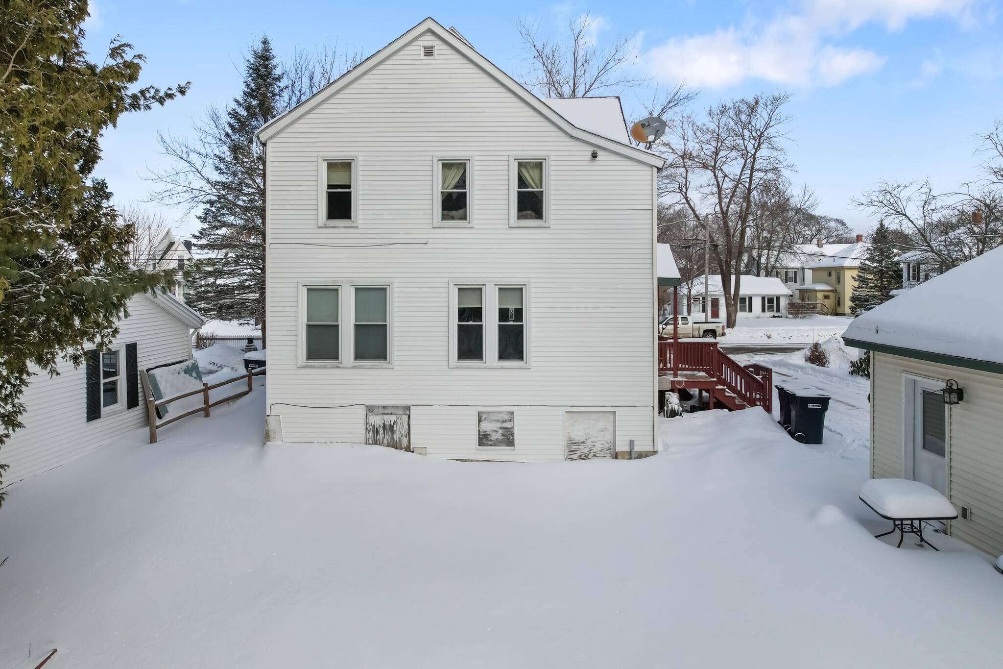 Bangor, ME 04401,70 Savage ST