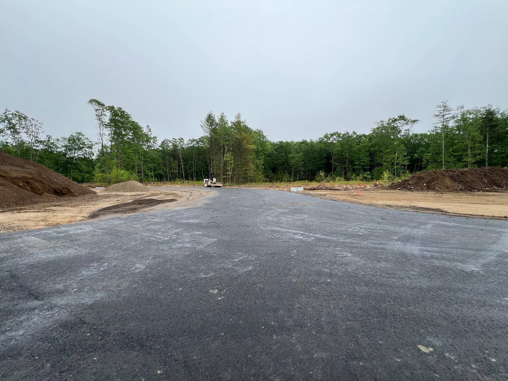 Saco, ME 04072,lot 7 June DR