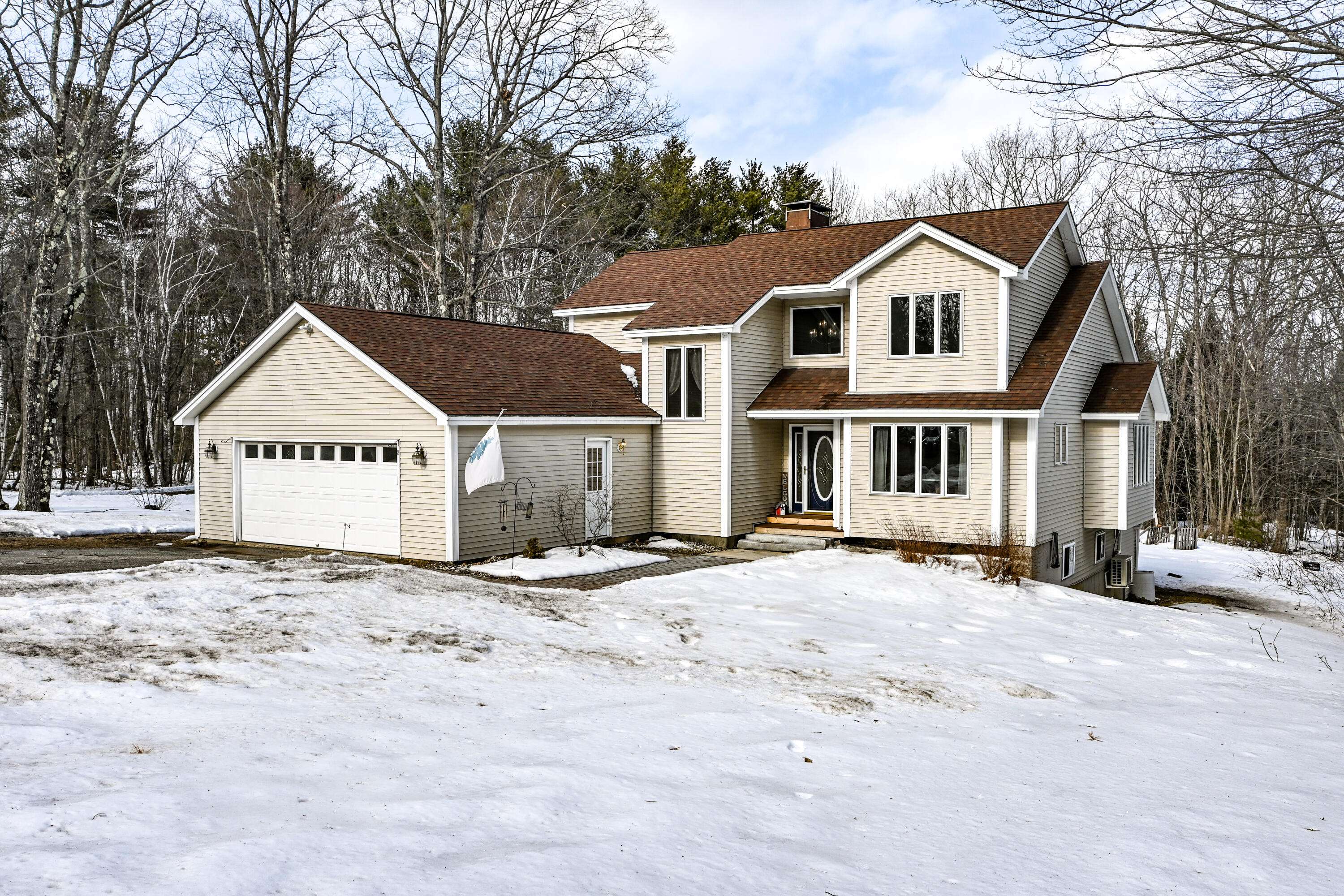 Lewiston, ME 04240,8 Acorn LN