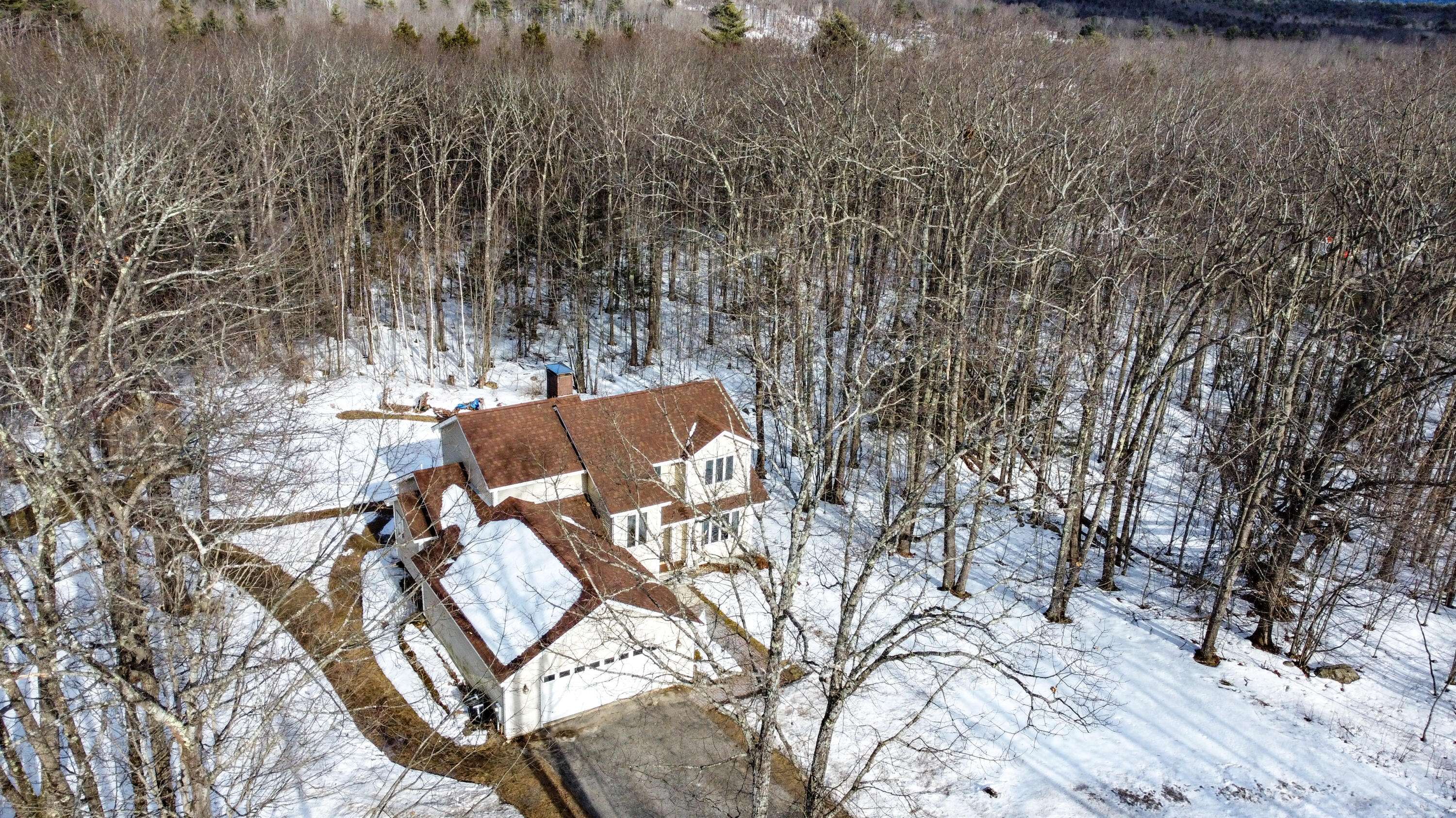 Lewiston, ME 04240,8 Acorn LN
