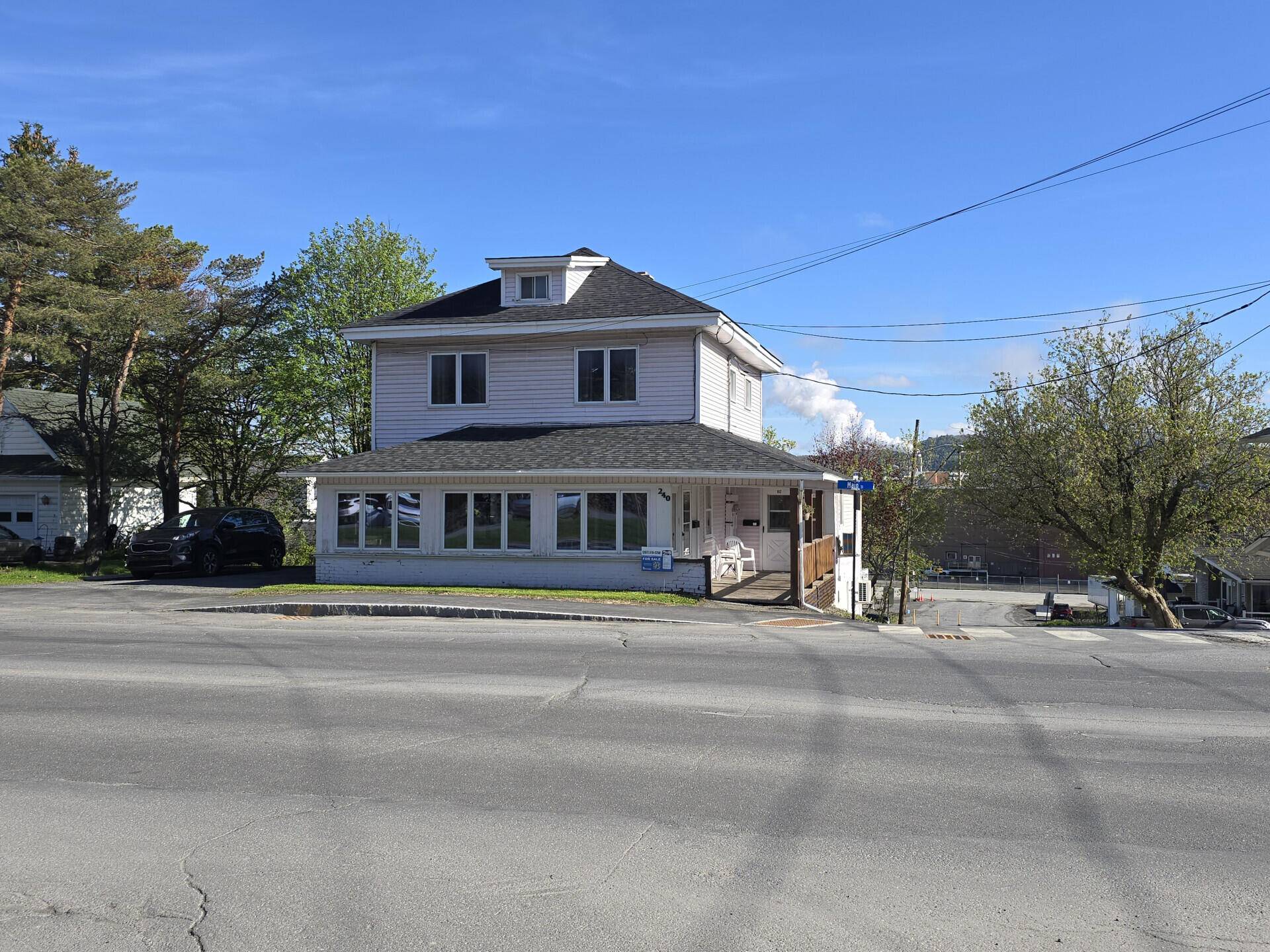 Madawaska, ME 04756,240 Main ST