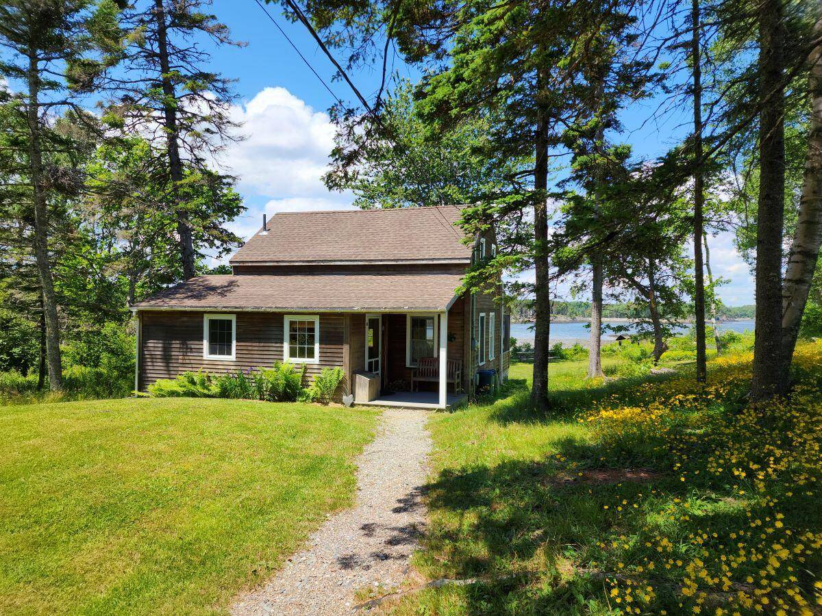 Islesboro, ME 04848,138 Hewes Point RD