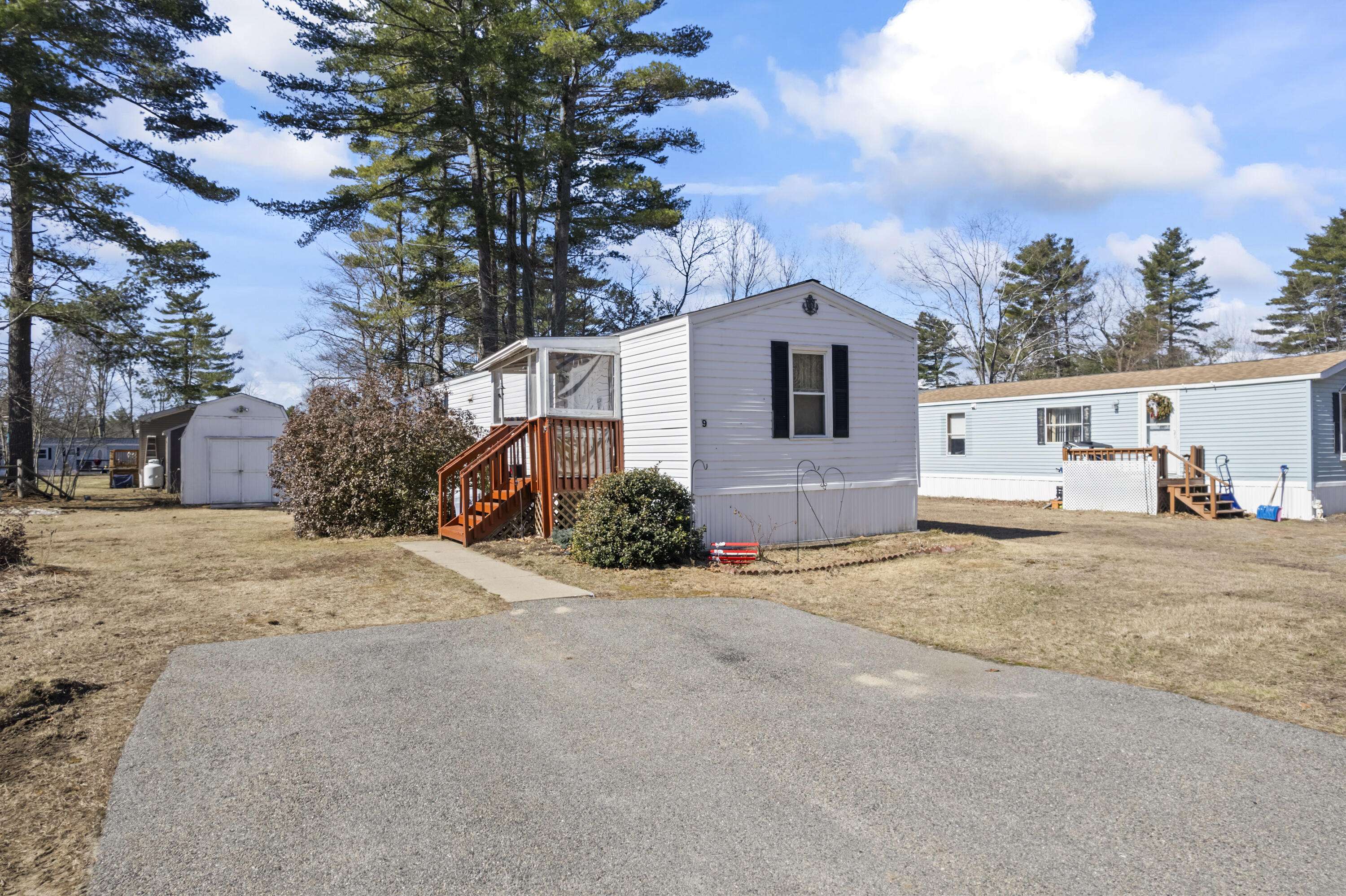 Standish, ME 04084,9 Ashleigh LN