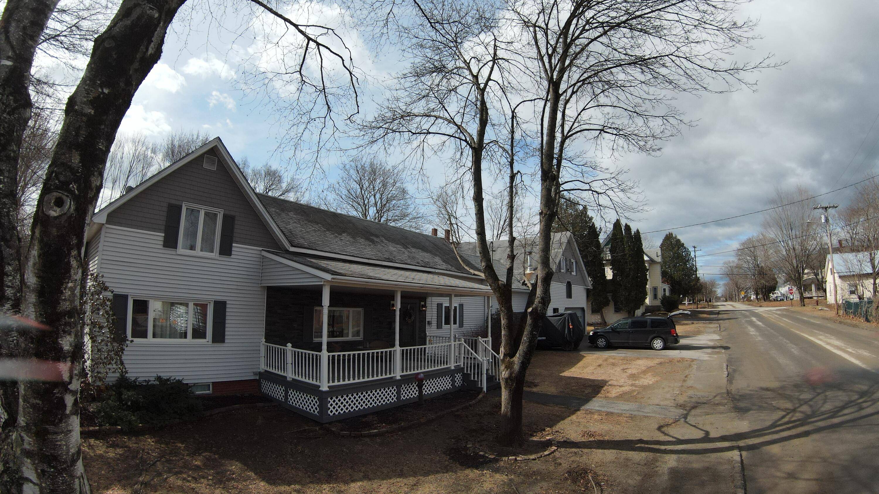 Newport, ME 04953,49 North ST