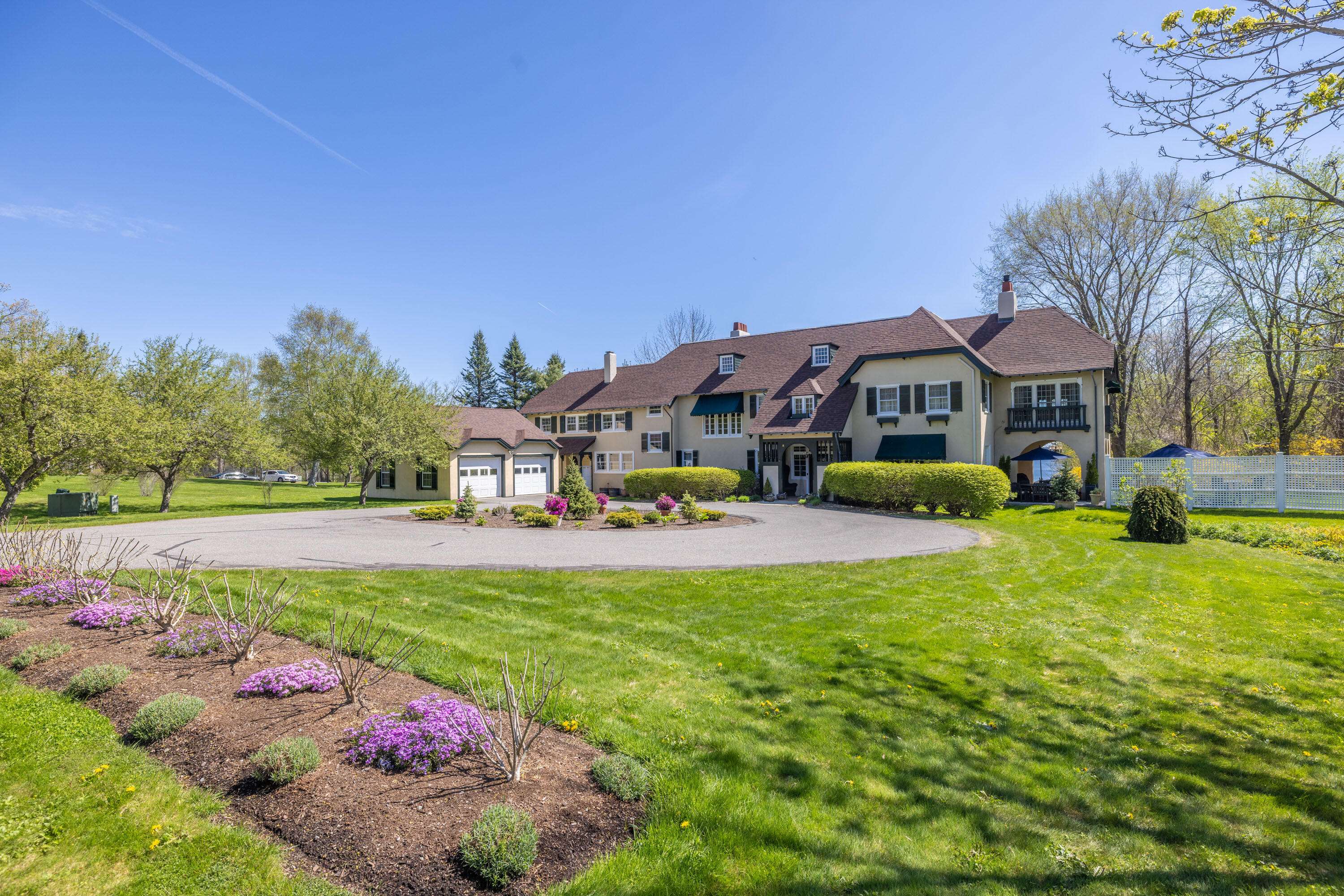 Belfast, ME 04915,18 Bayside DR #1