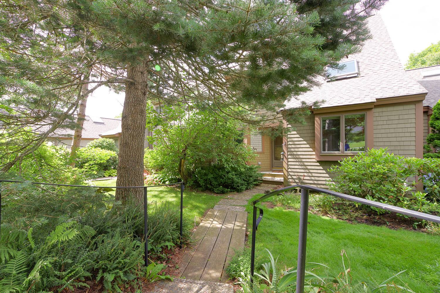 Rockland, ME 04841,45 Jameson Point RD #45