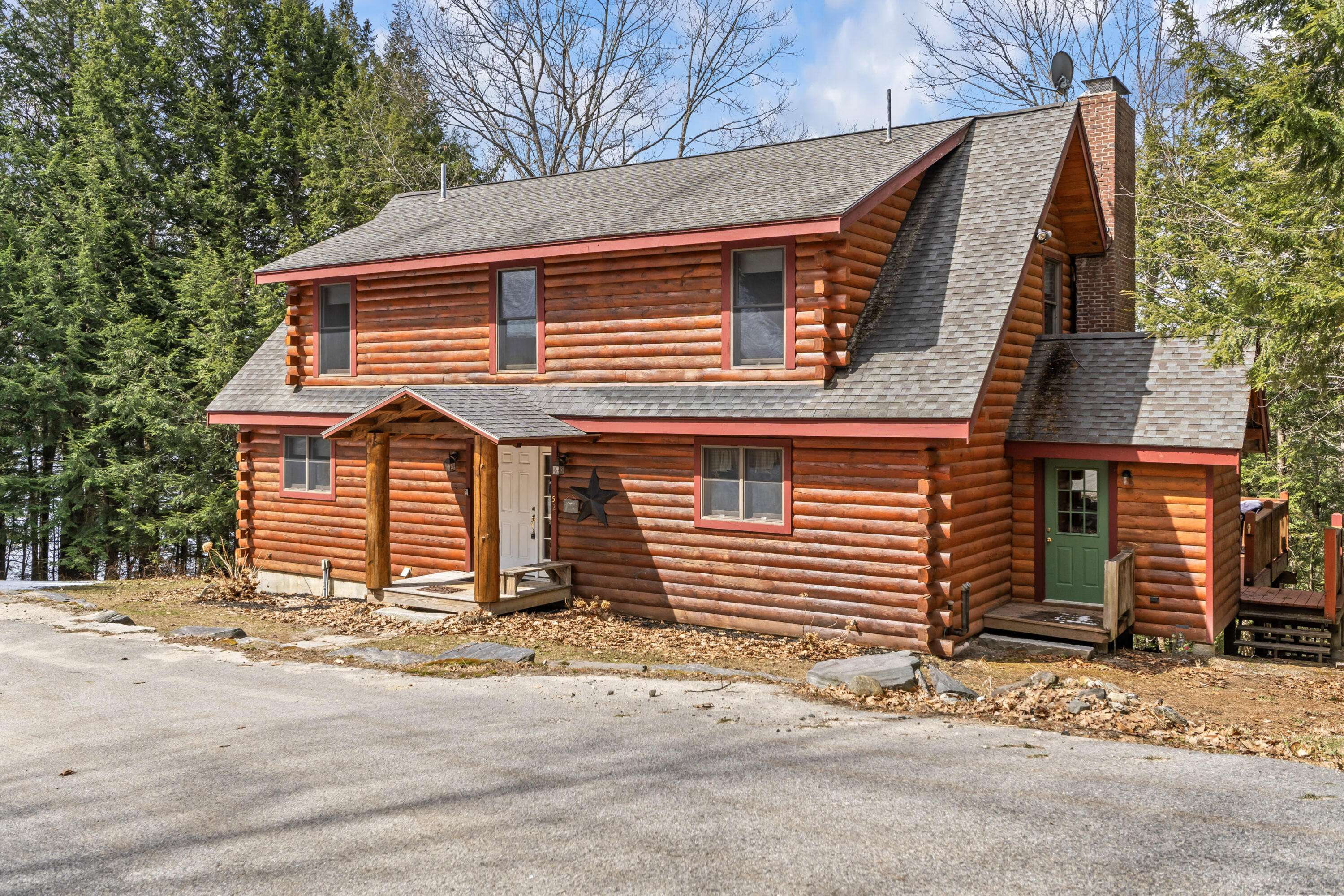 Casco, ME 04015,52 Waterview DR
