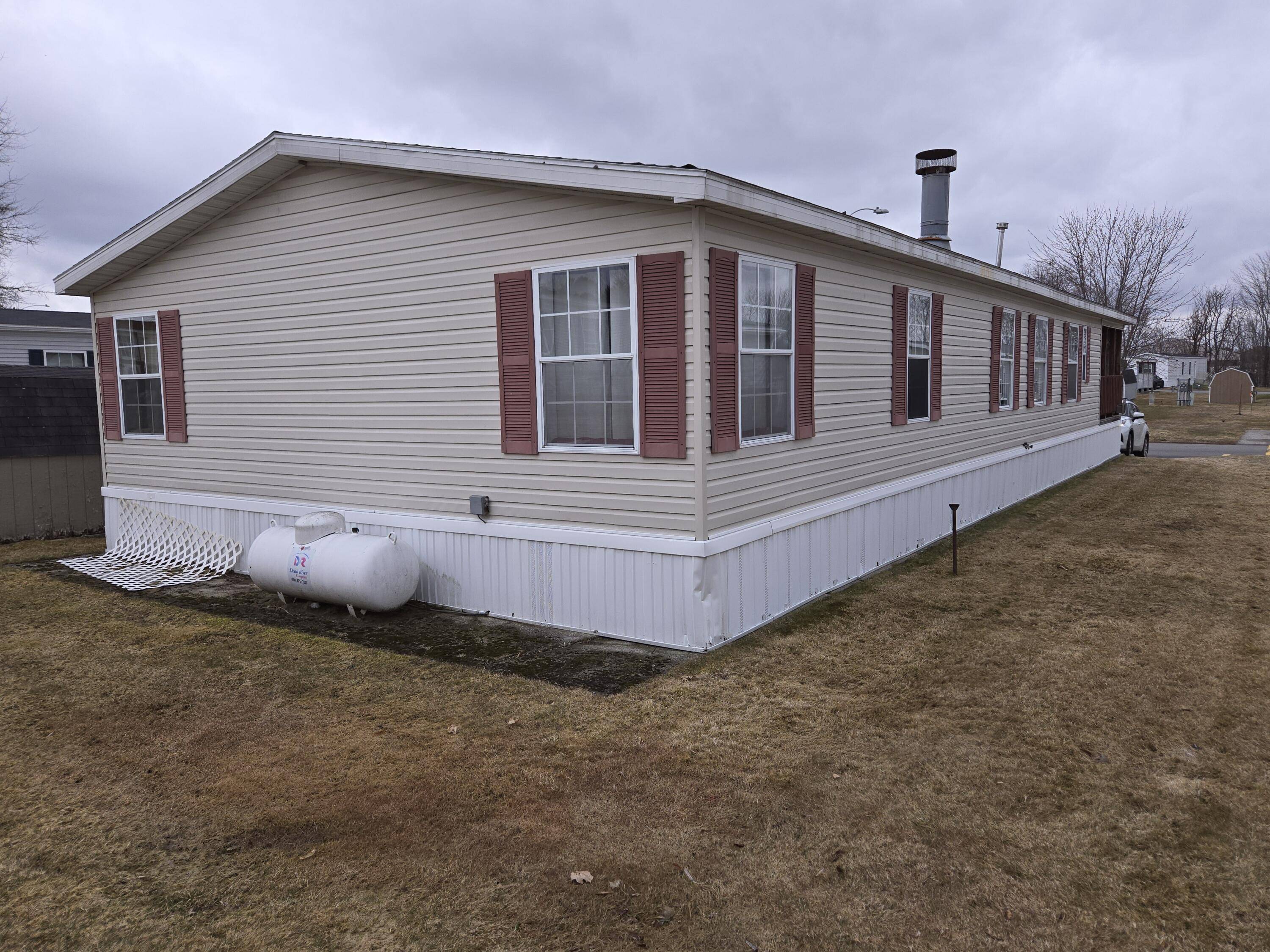 Lewiston, ME 04240,16 Sarah AVE