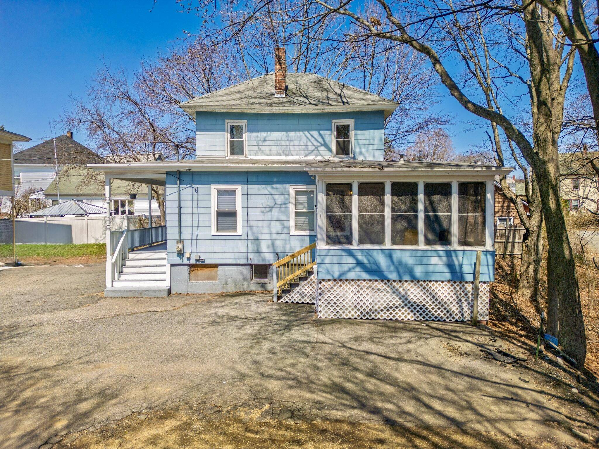 Sanford, ME 04073,24 Charles ST