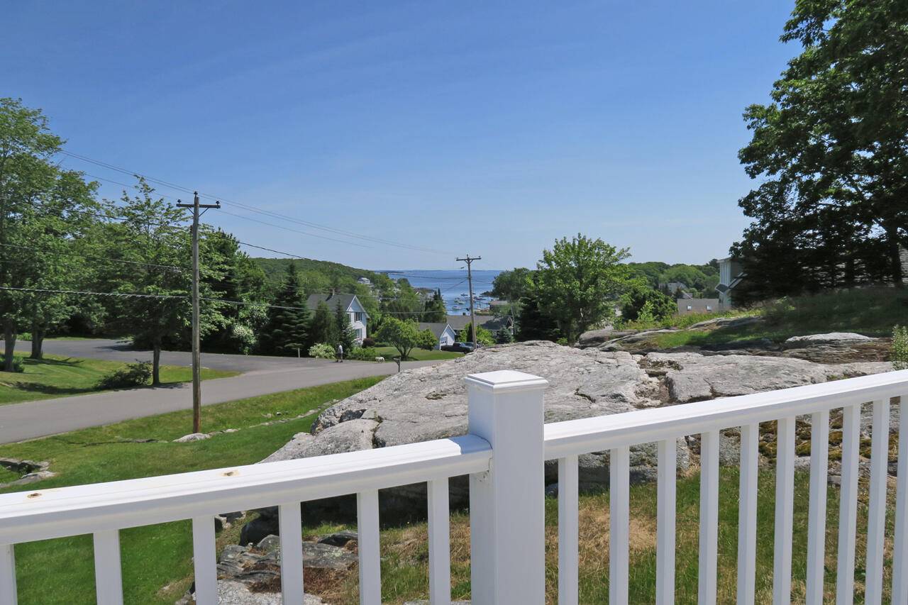 Bristol, ME 04554,25 Southside RD