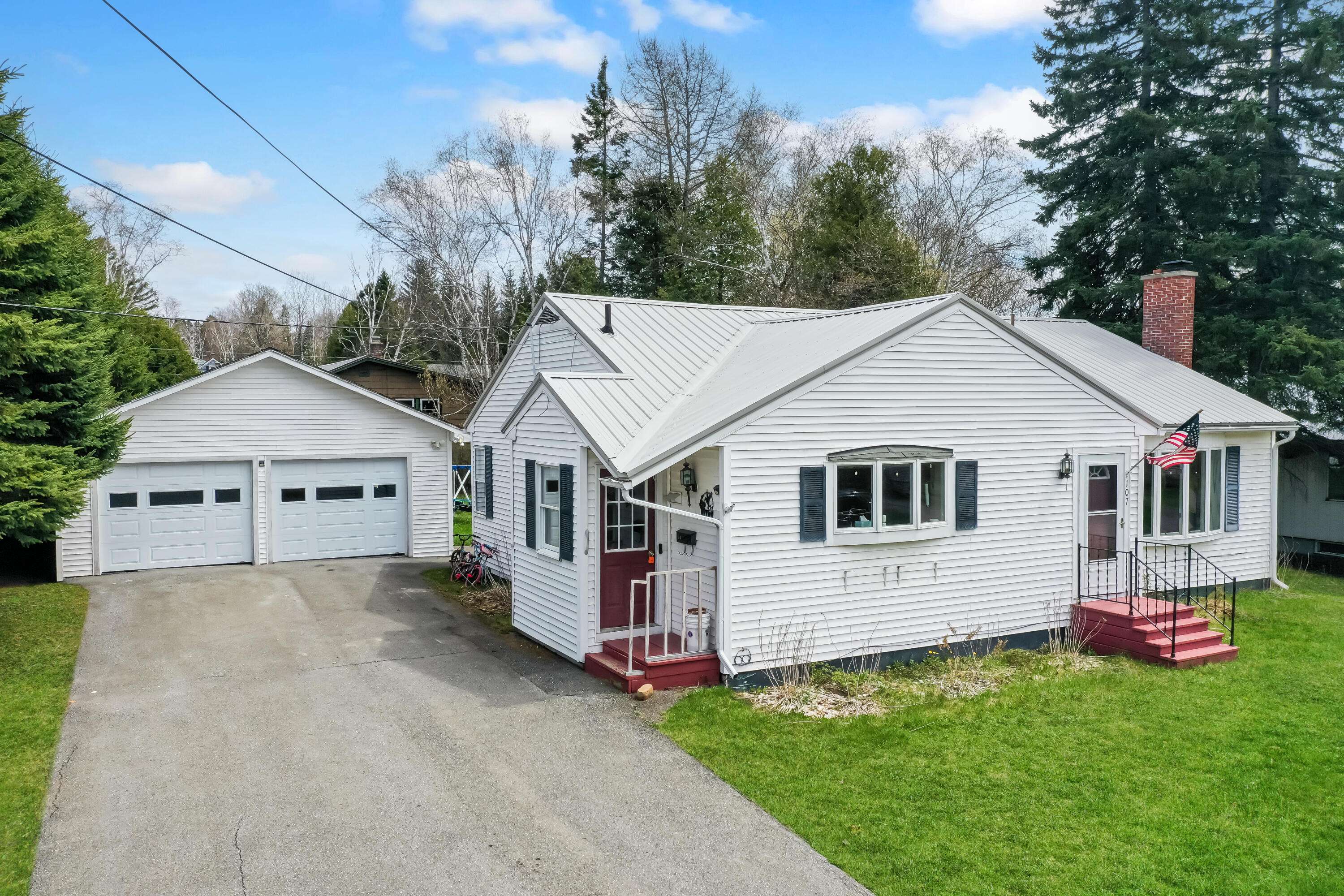 Presque Isle, ME 04769,107 Barton ST