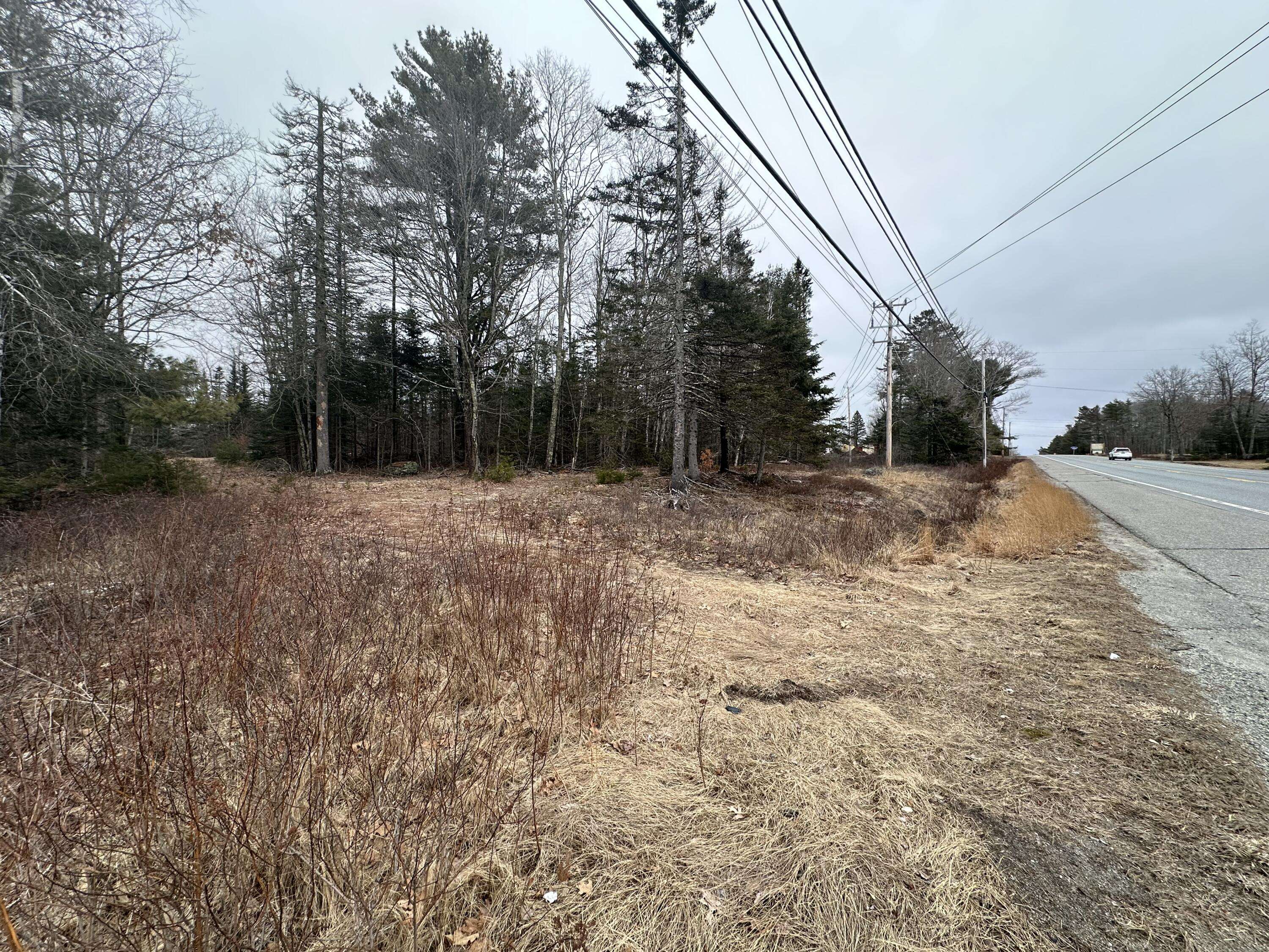 Ellsworth, ME 04605,221 Bucksport RD