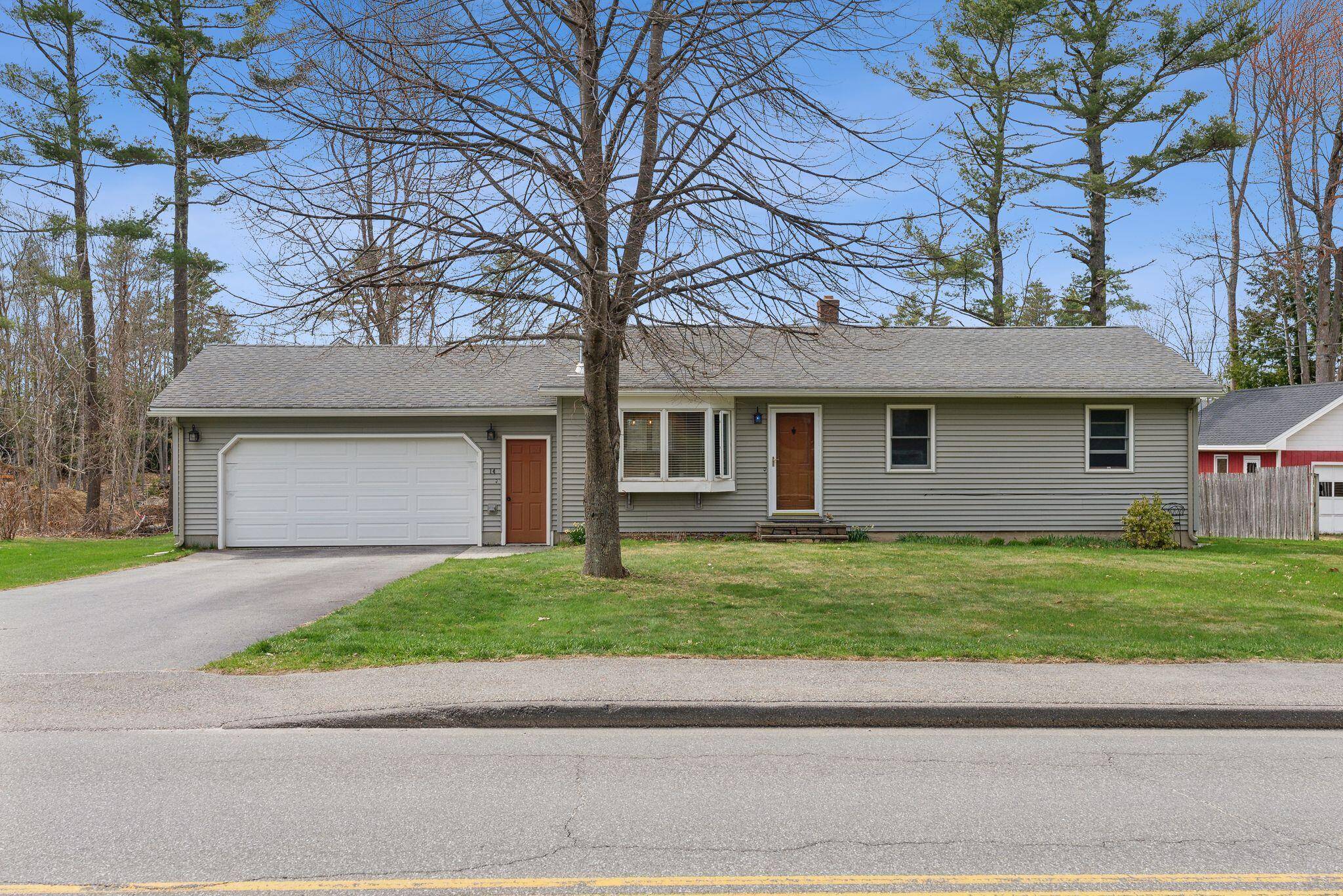 Topsham, ME 04086,14 Mallett DR