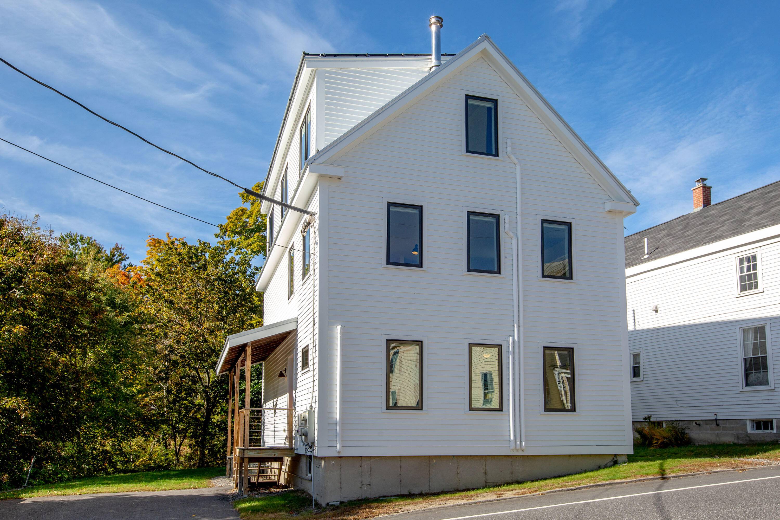 Bowdoinham, ME 04008,24 Main ST