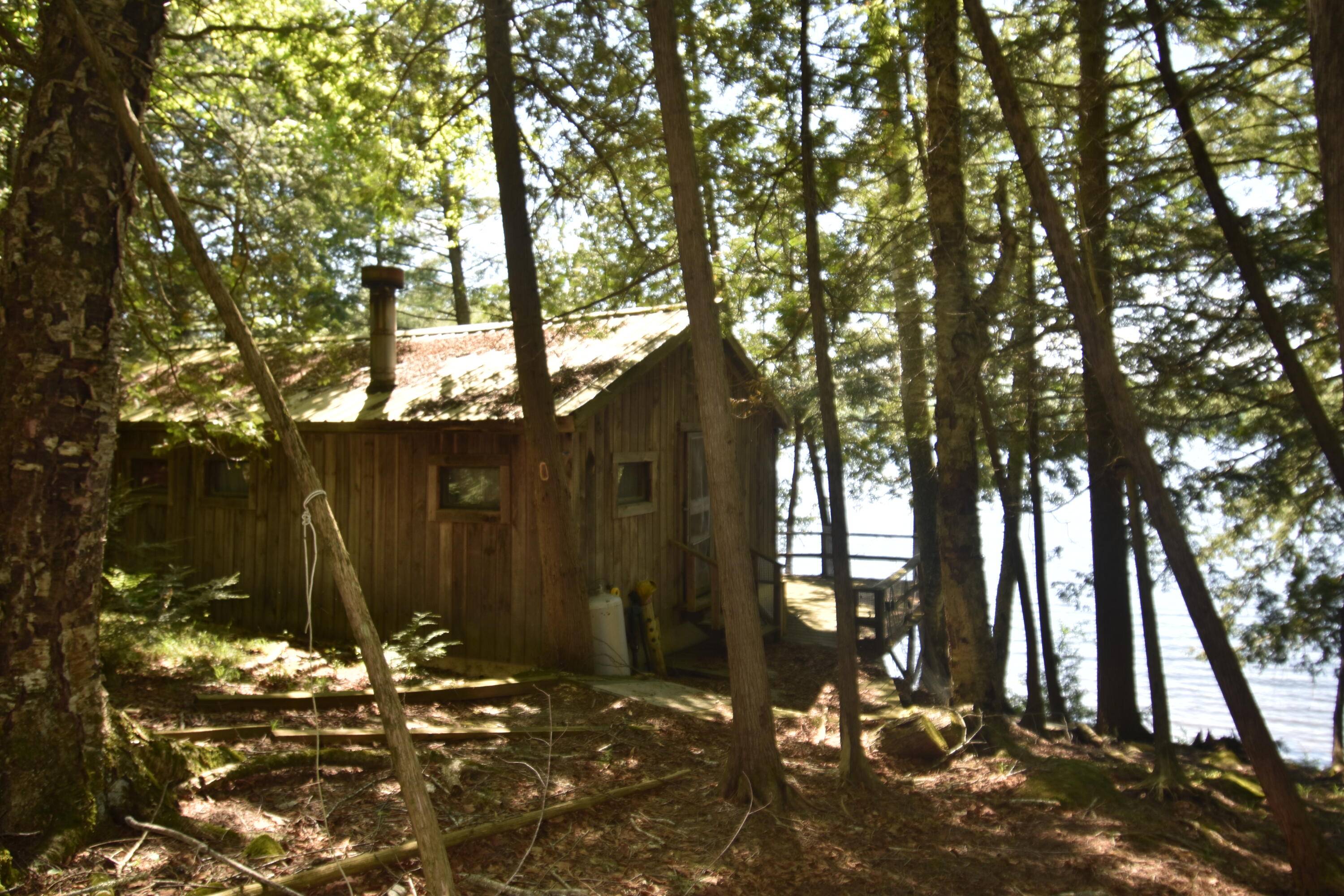 Saint Albans, ME 04971,77 Orchard DR