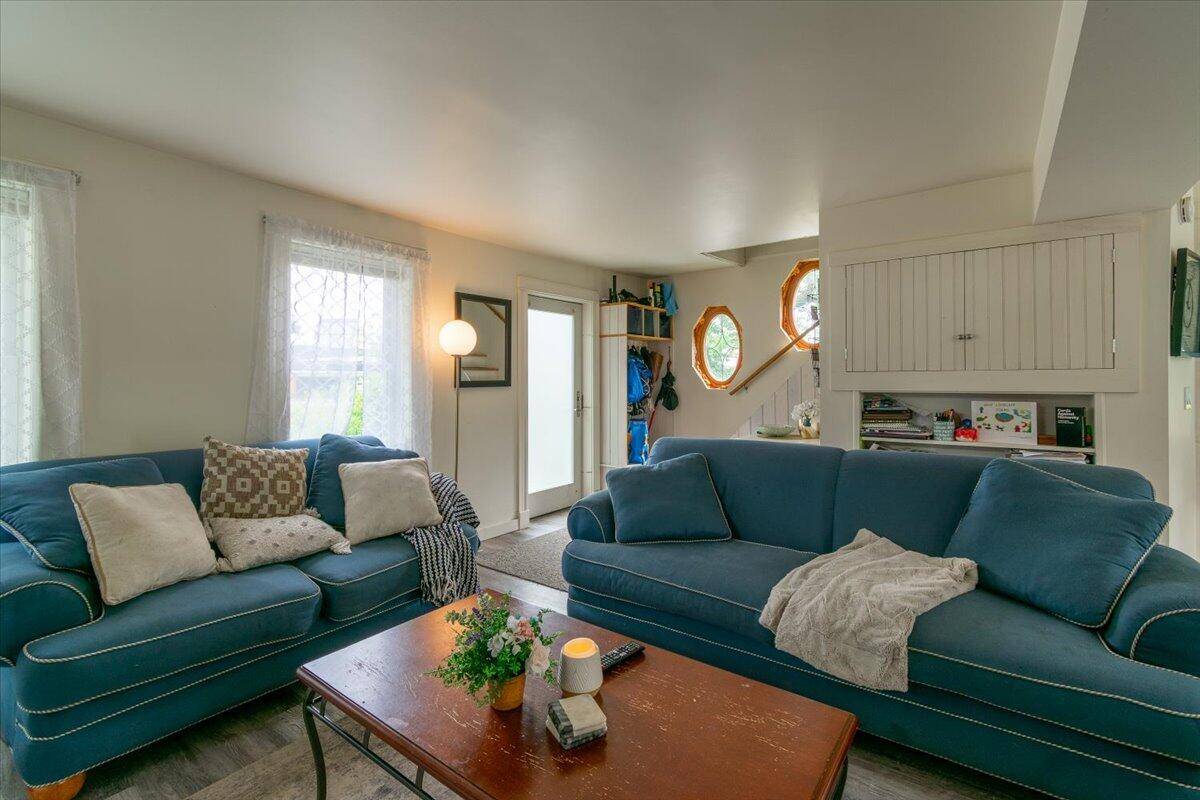 Rockland, ME 04841,12 Gay St PL
