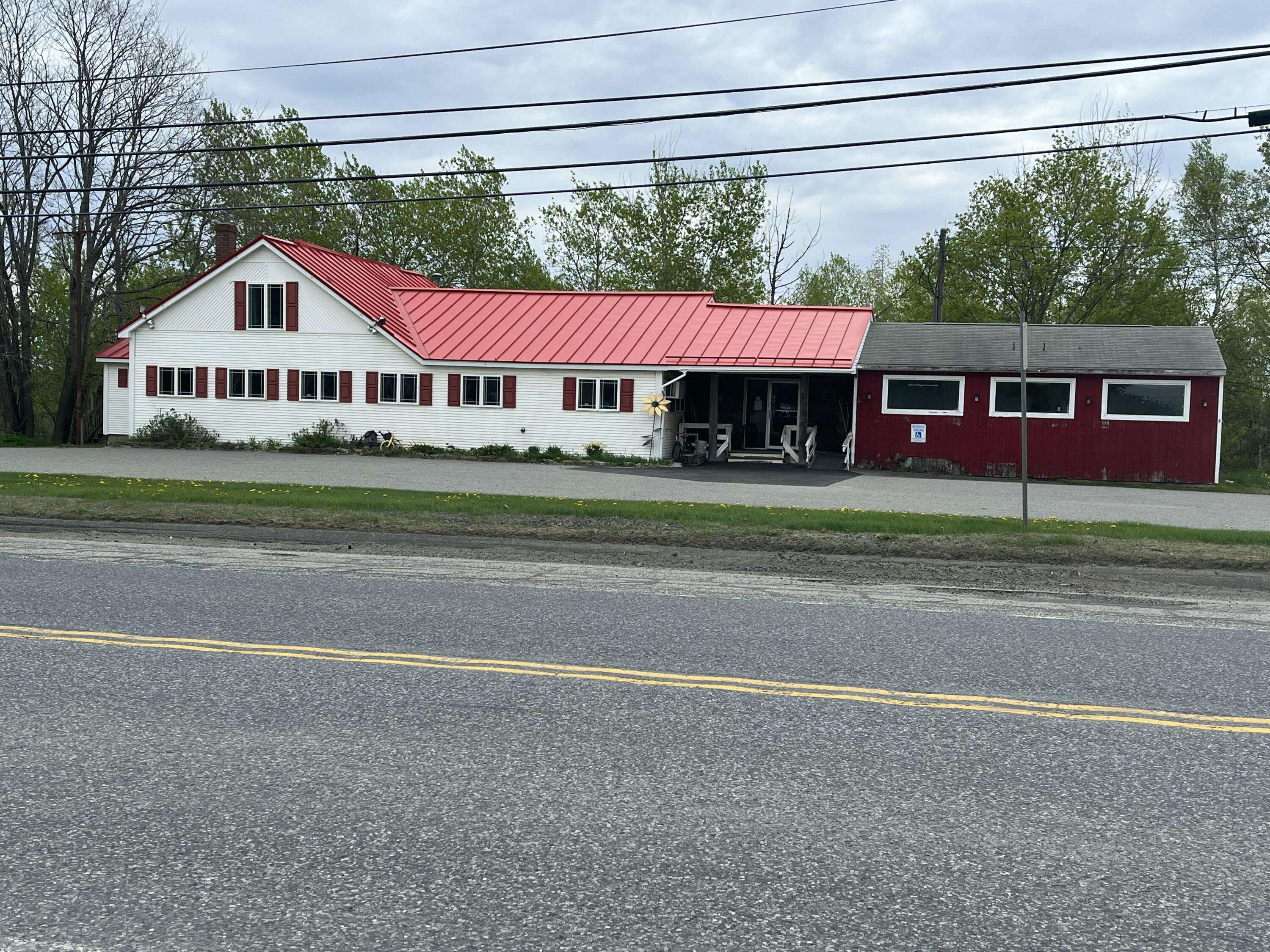 Fairfield, ME 04937,224 Skowhegan RD