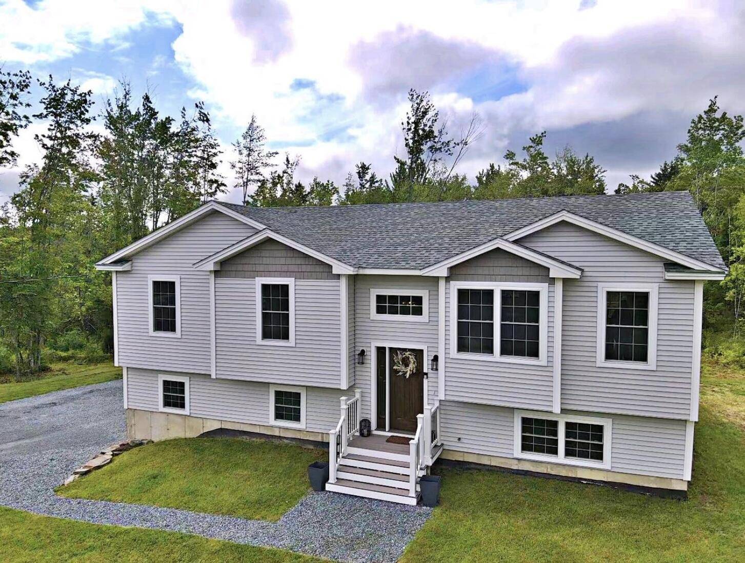 Levant, ME 04456,64 Lindsay DR