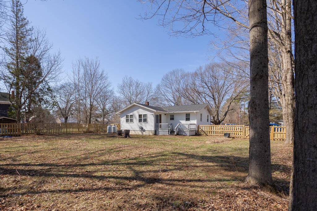Farmington, ME 04938,107 Elm ST
