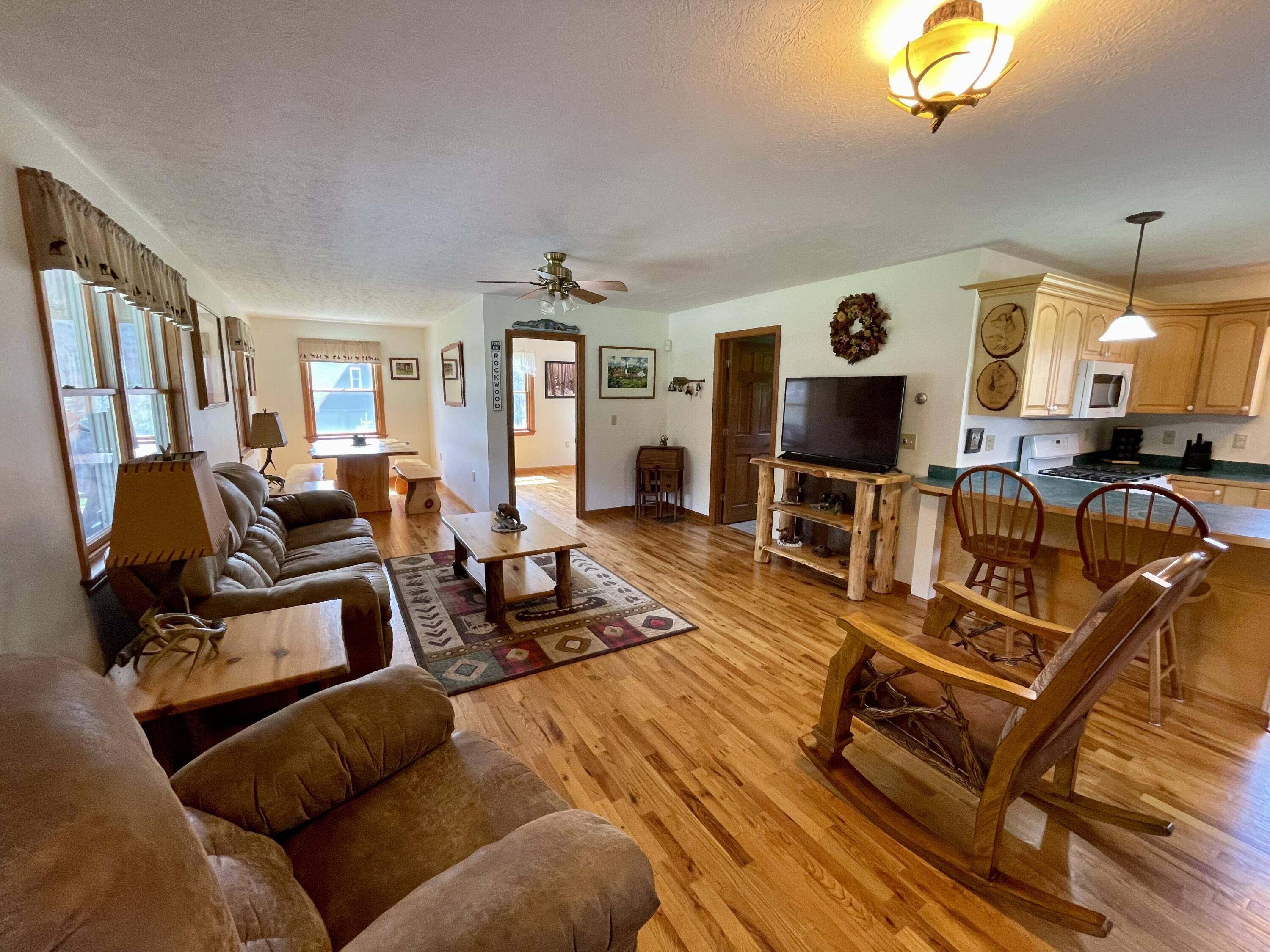 Rockwood T1 R1 Nbkp, ME 04478,14 Mountain View LN