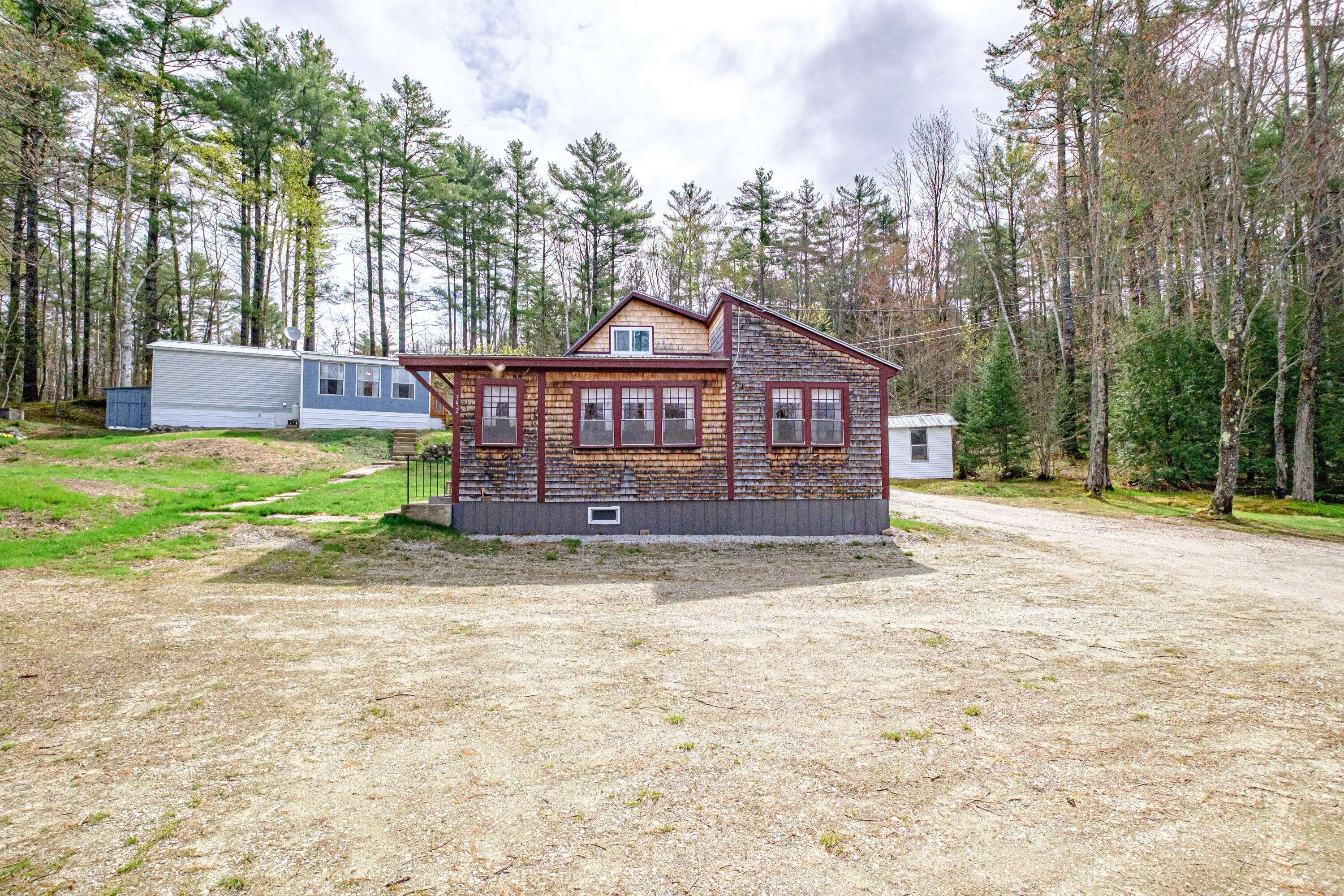 Gilead, ME 04217,352 Bog RD