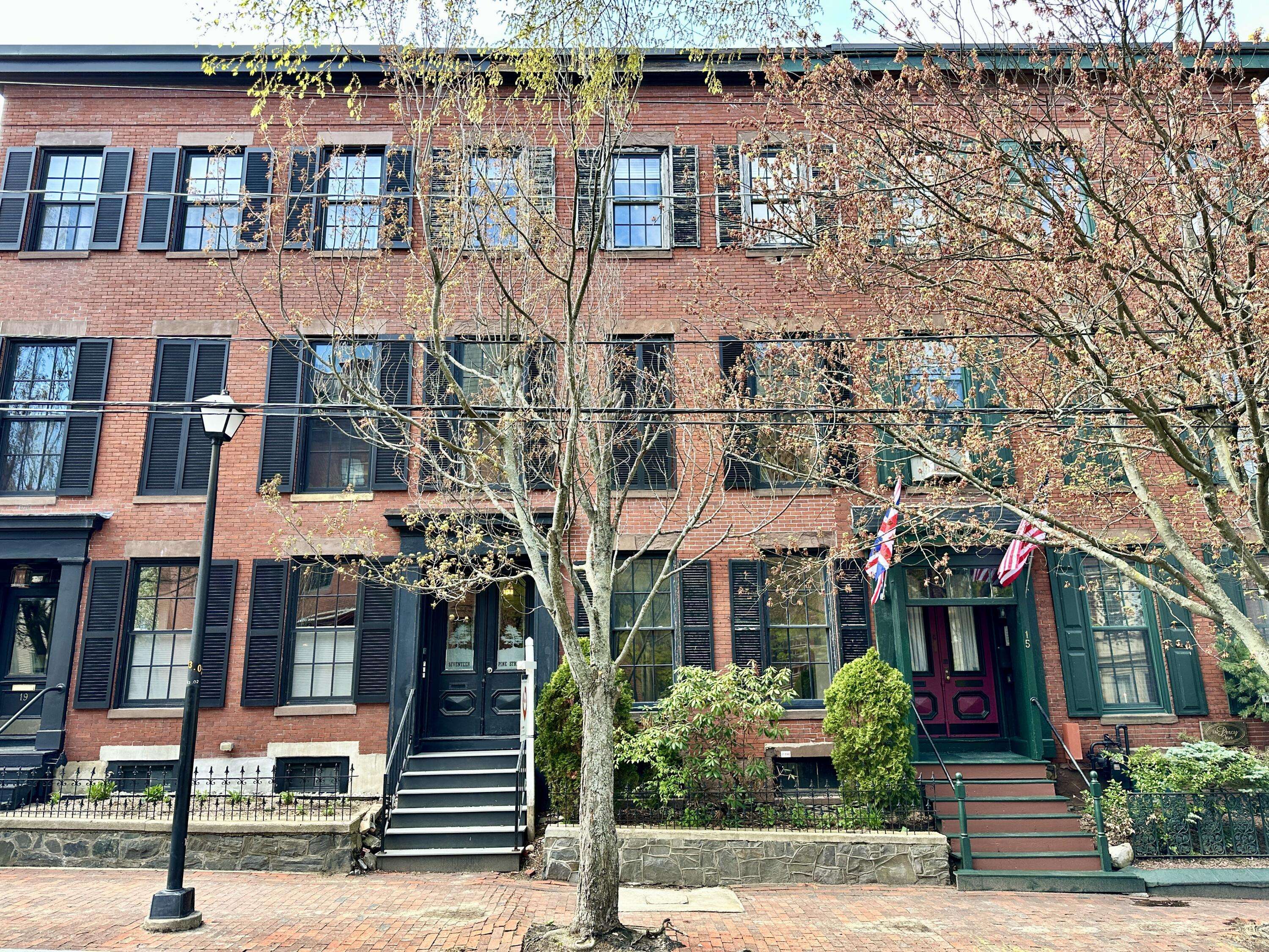 Portland, ME 04102,17 Pine ST #1
