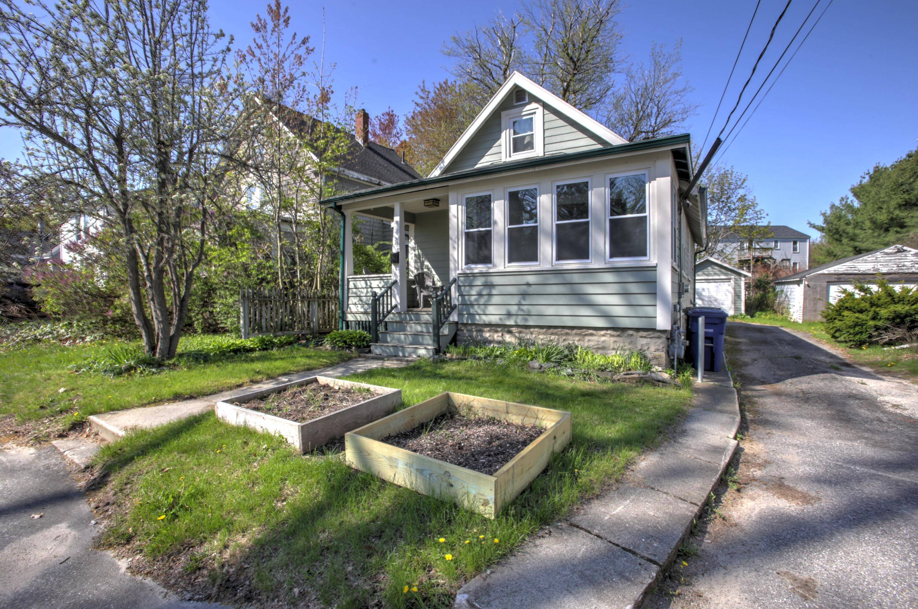 South Portland, ME 04106,11 Latham ST