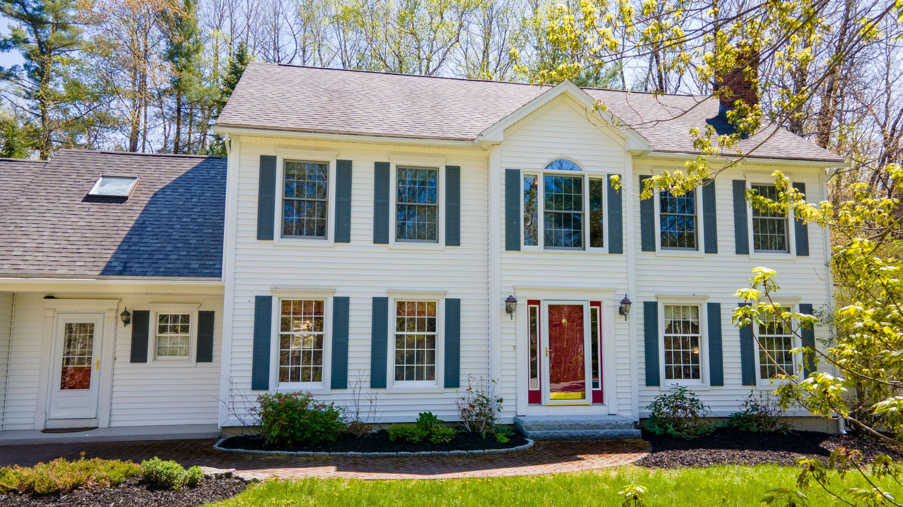 Holden, ME 04429,196 Eaton Ridge DR