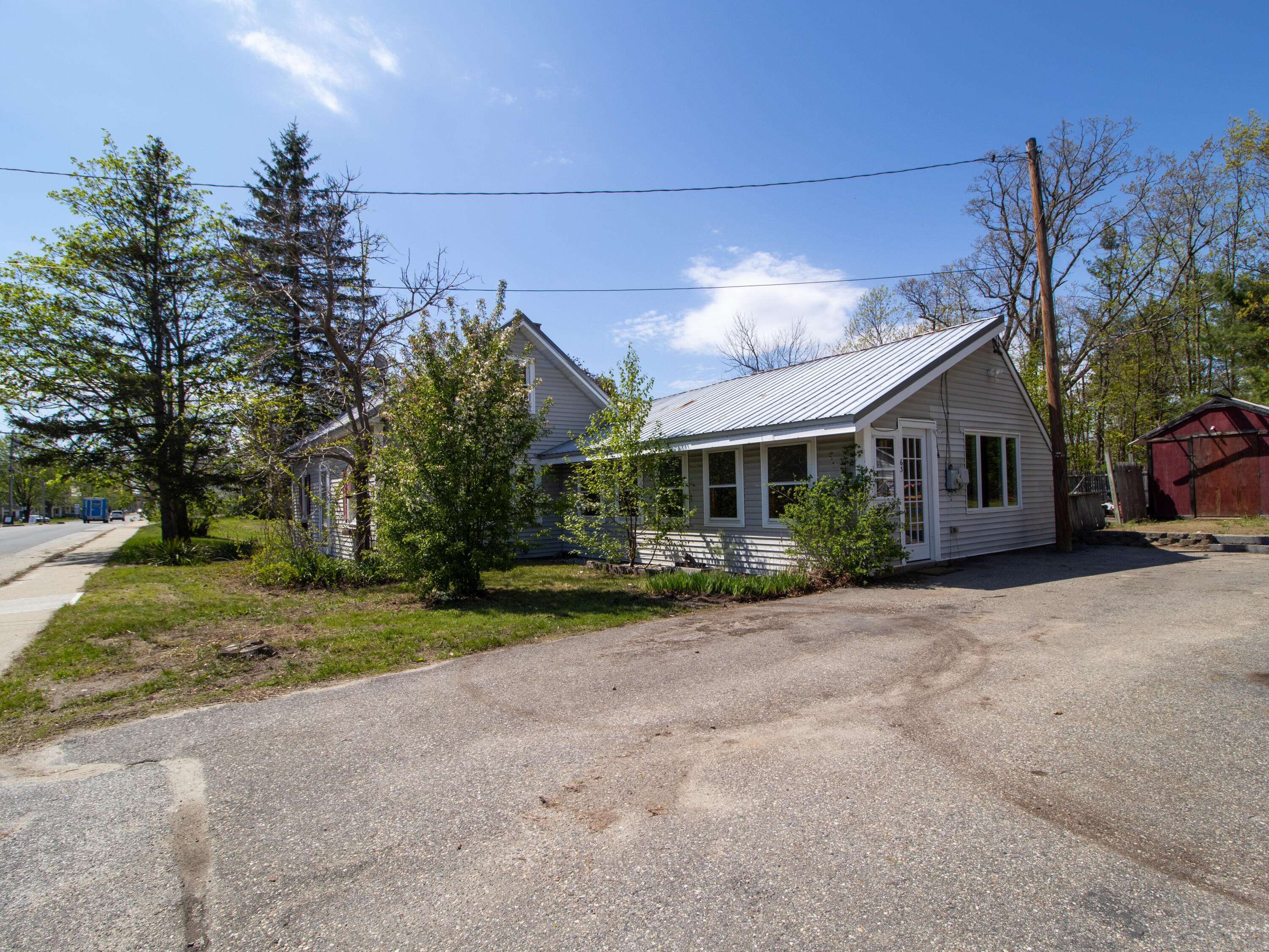Cornish, ME 04020,63 Maple ST