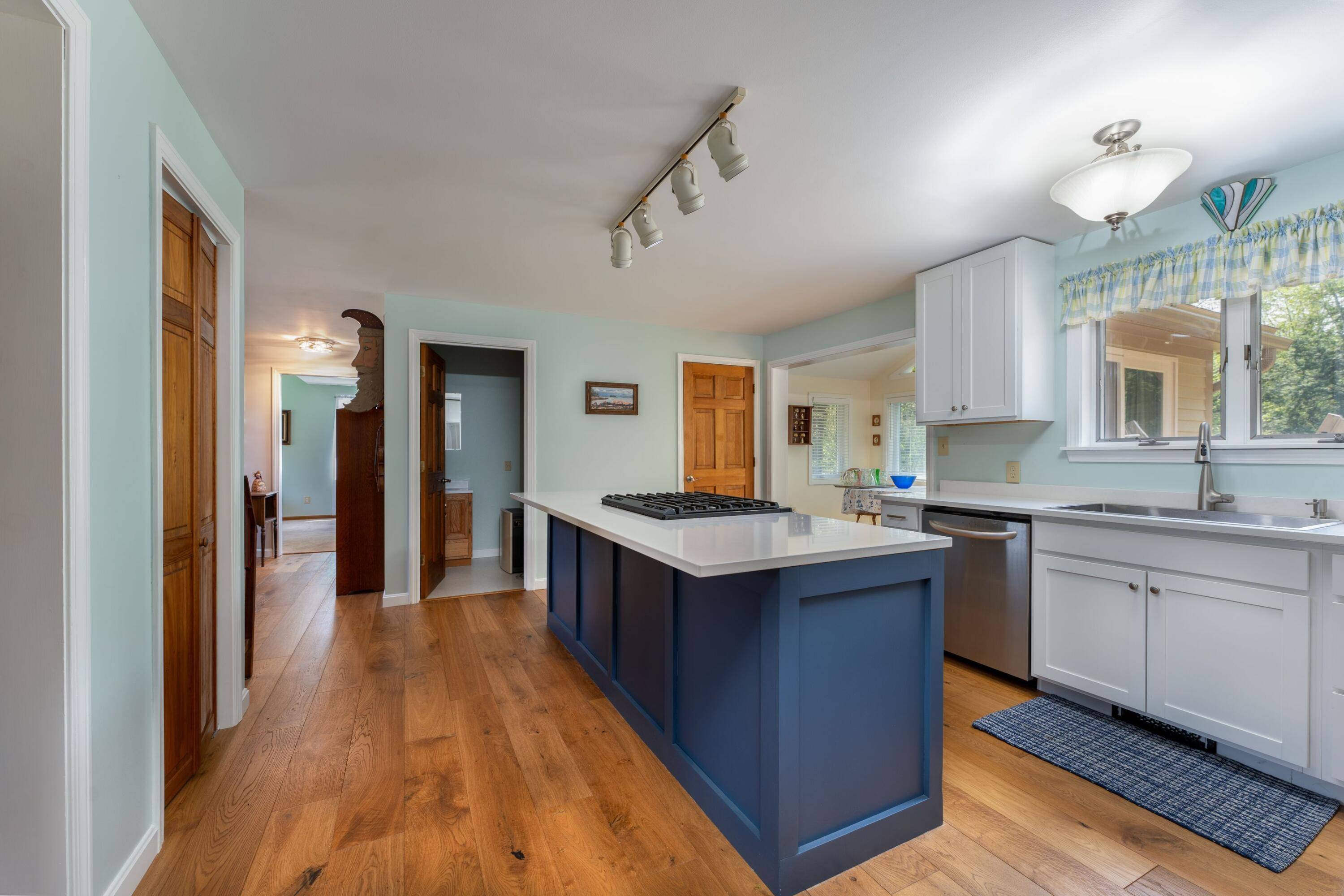 Bowdoin, ME 04287,738 Litchfield RD