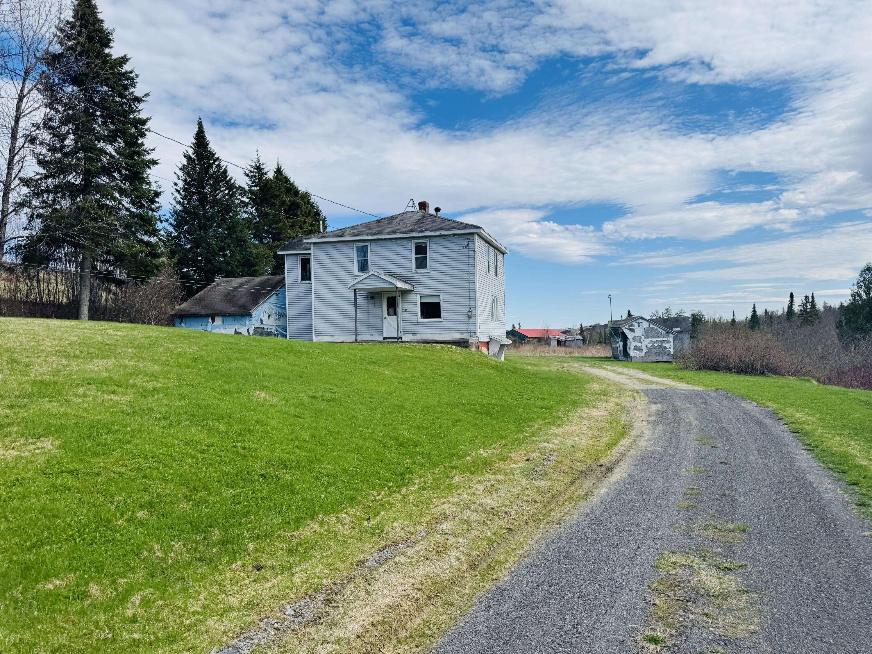 New Canada, ME 04743,106 Coulombe RD