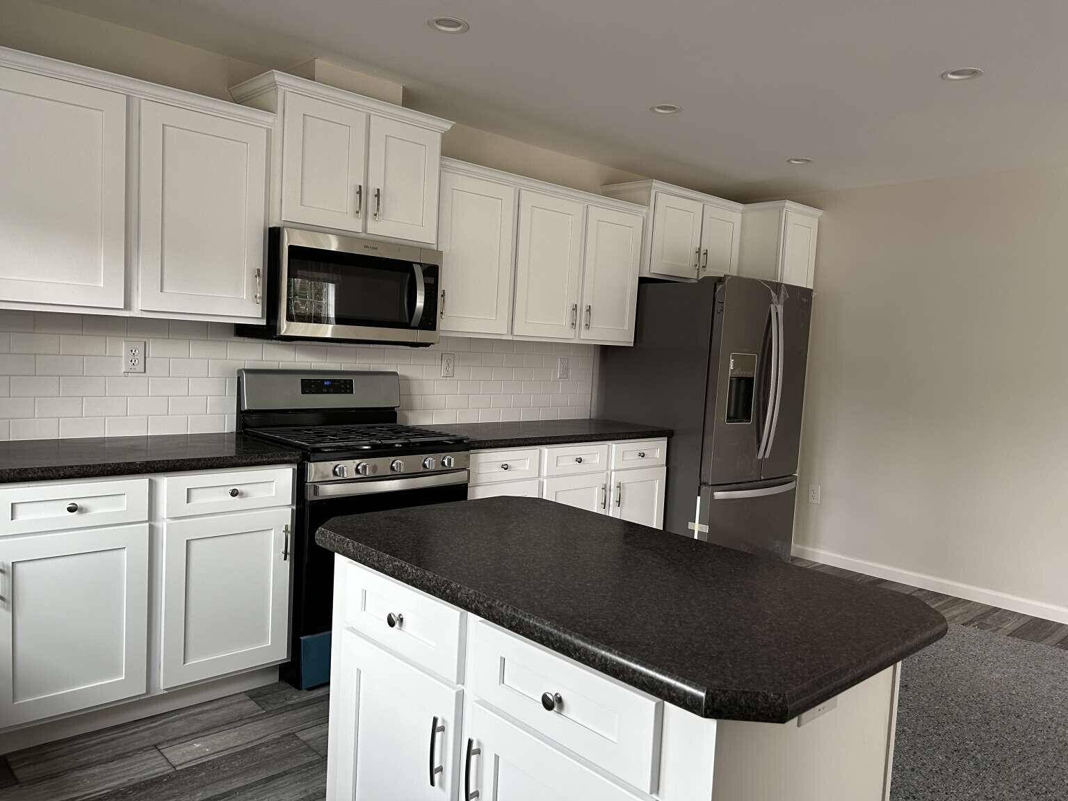 Berwick, ME 03901,7 Friendship CT