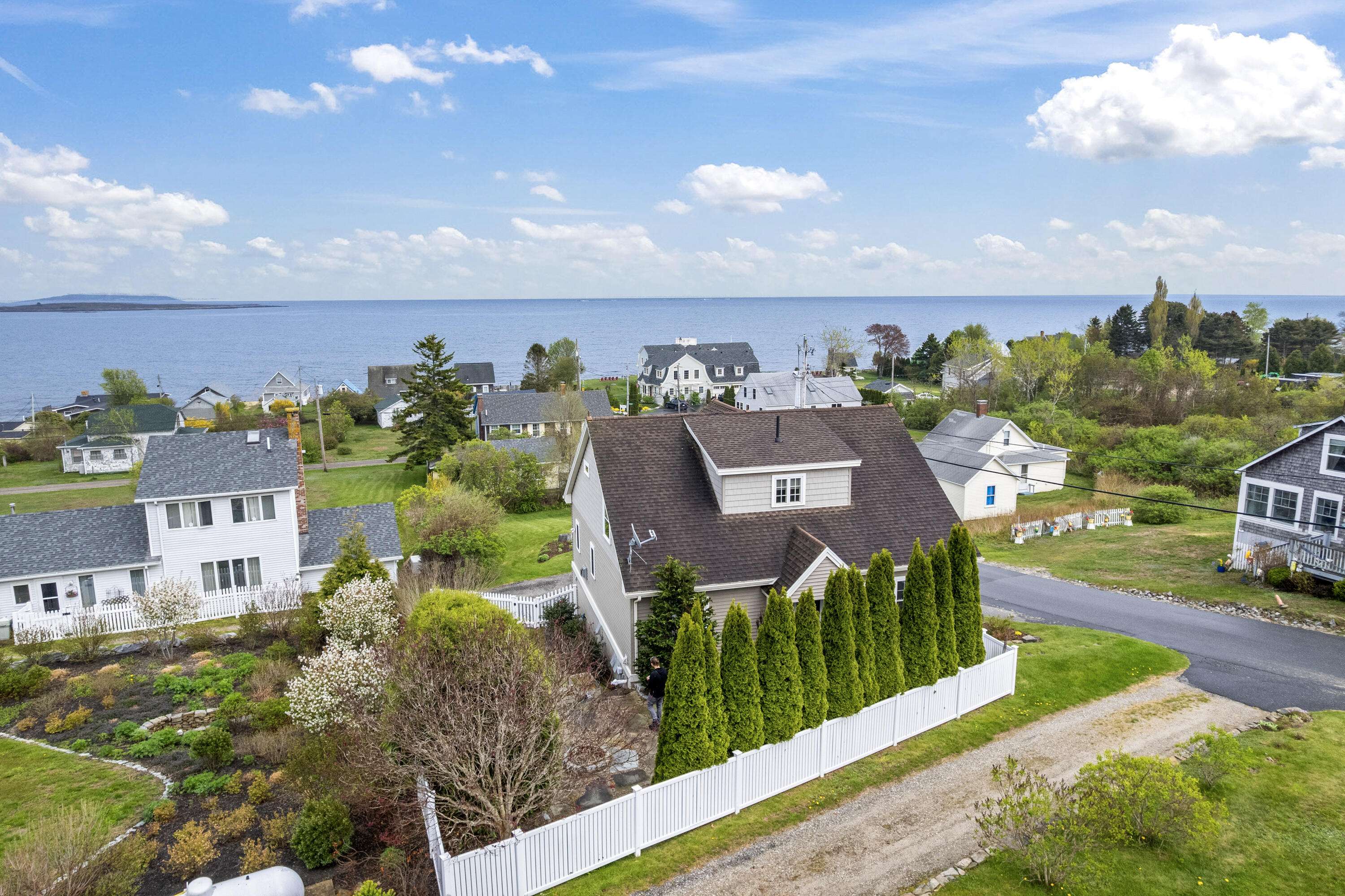 Harpswell, ME 04079,27 Oceanside RD