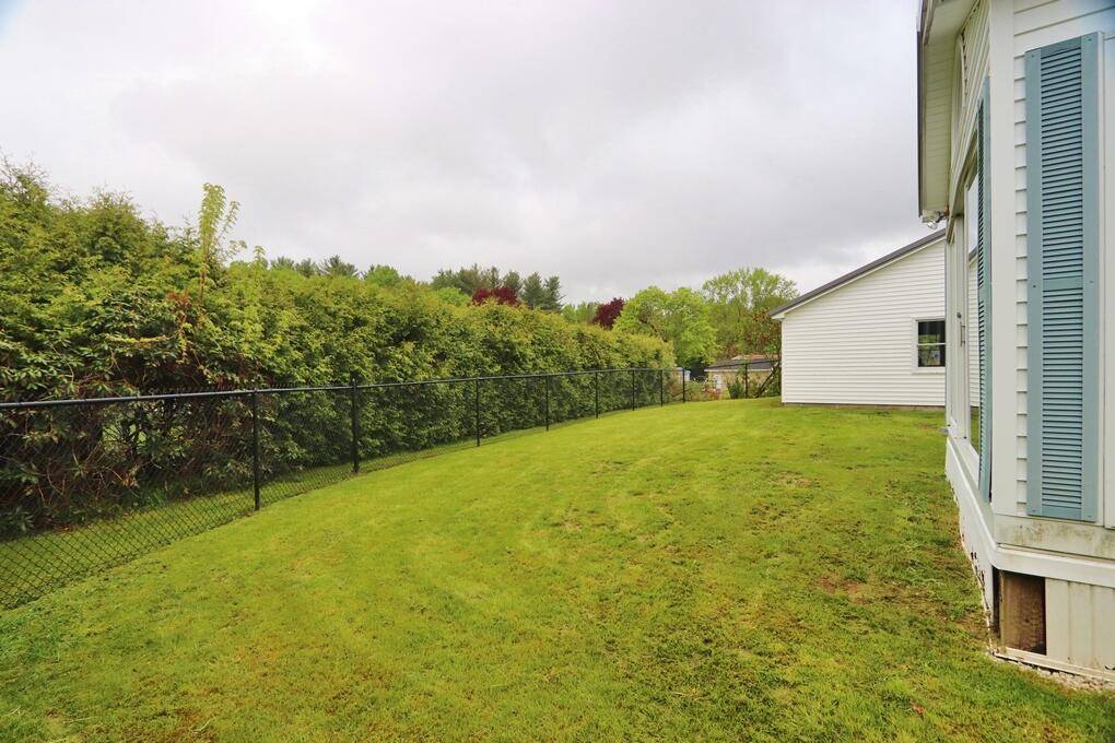 Veazie, ME 04401,8 Sunset DR
