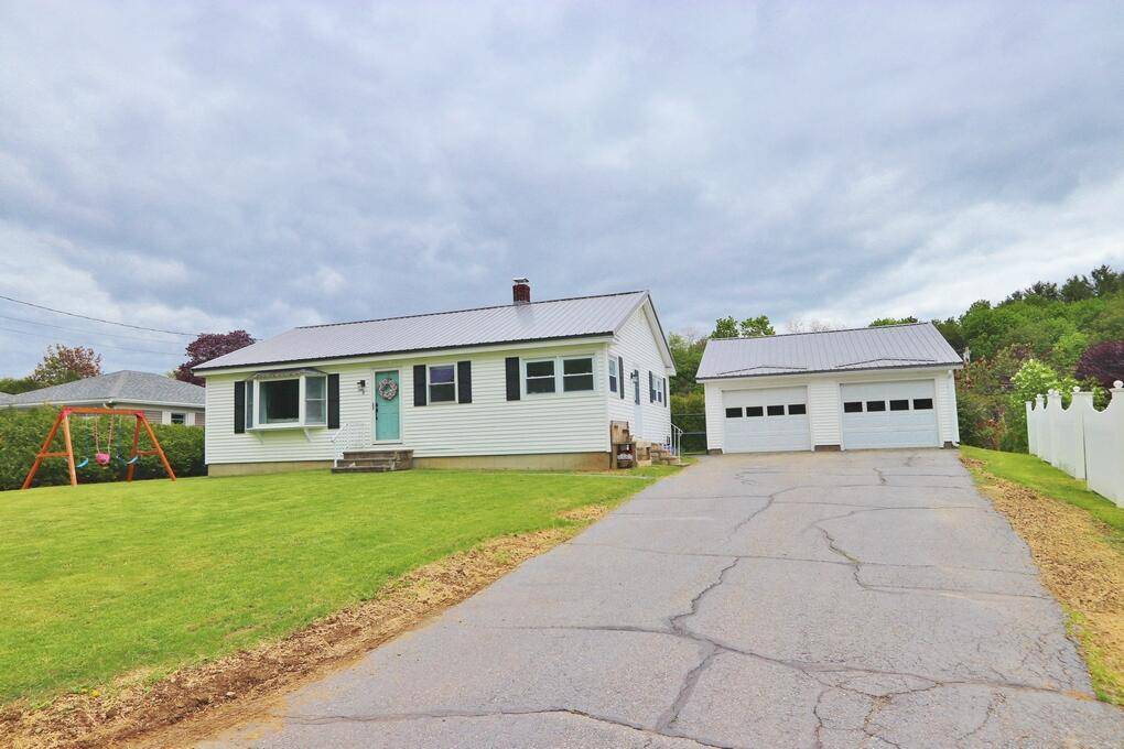 Veazie, ME 04401,8 Sunset DR