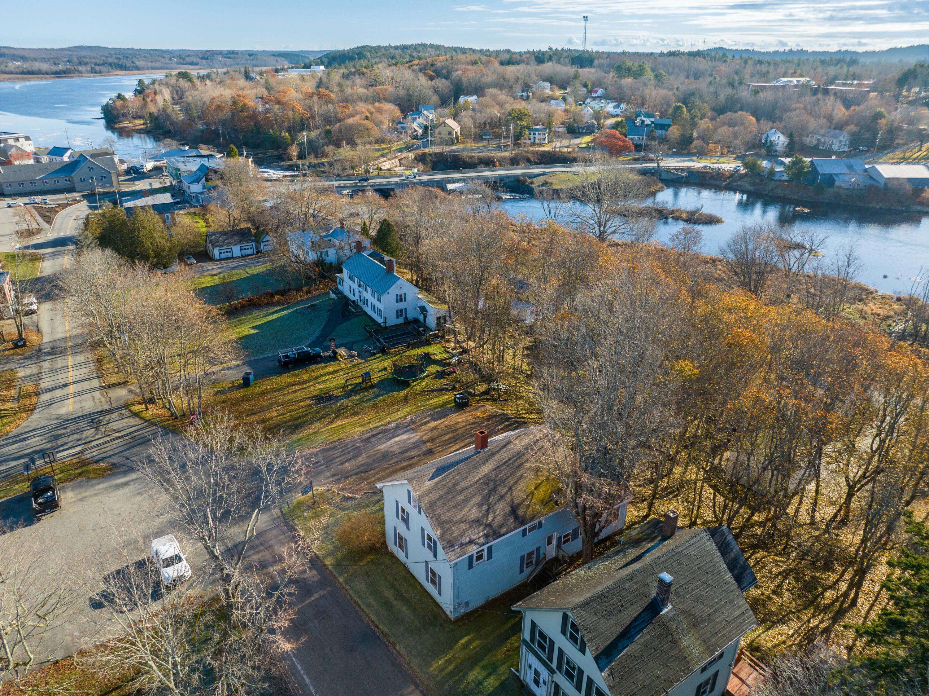 Machias, ME 04654,2 High ST