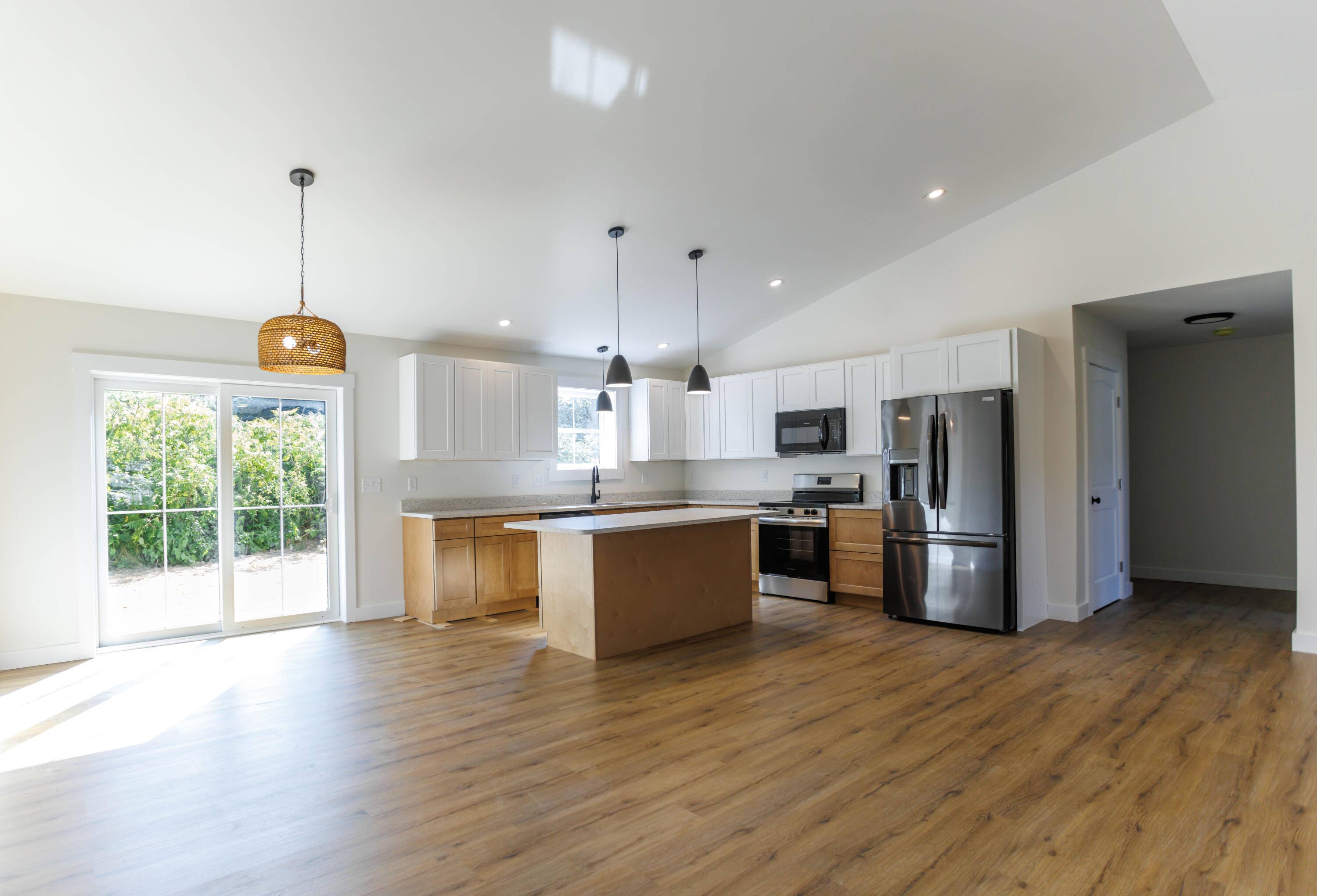 Bangor, ME 04401,68 Bean EST