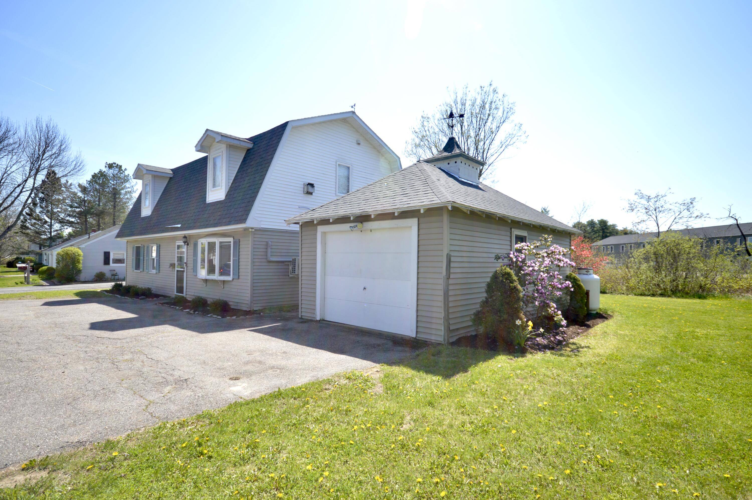 Bangor, ME 04401,42 Blanchard ST