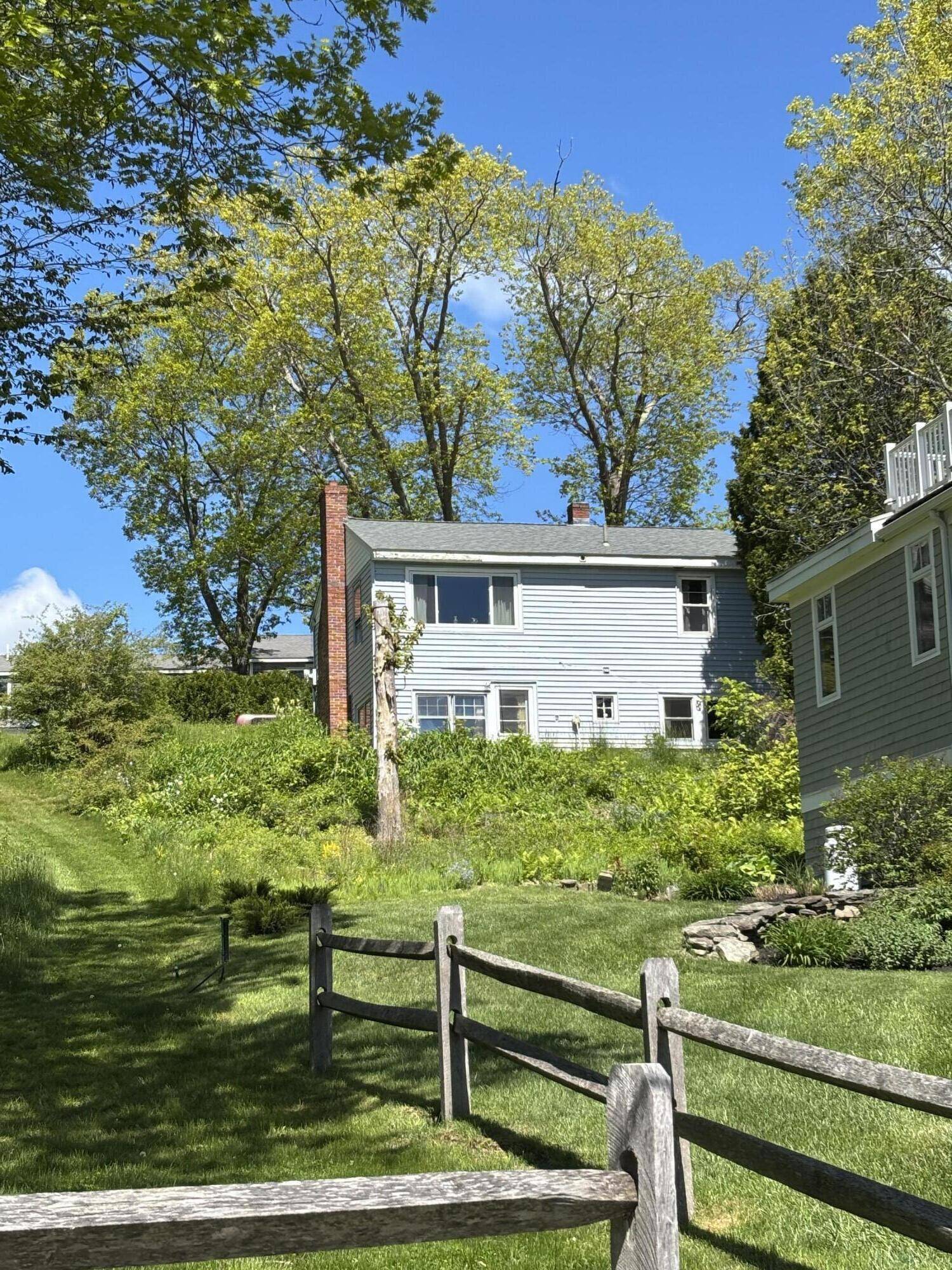 Falmouth, ME 04105,16 Bayview RD