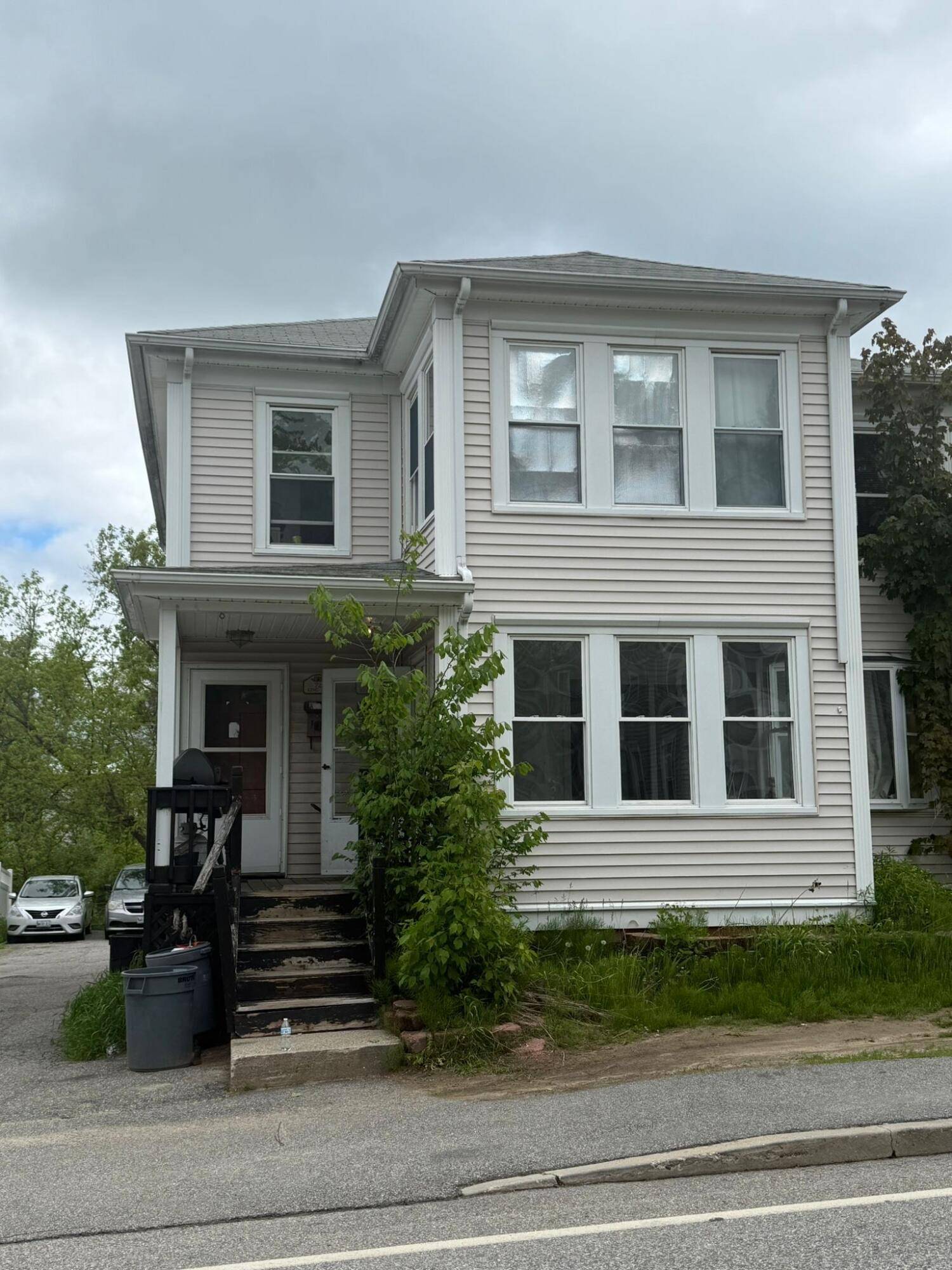 Lewiston, ME 04240,74 King AVE