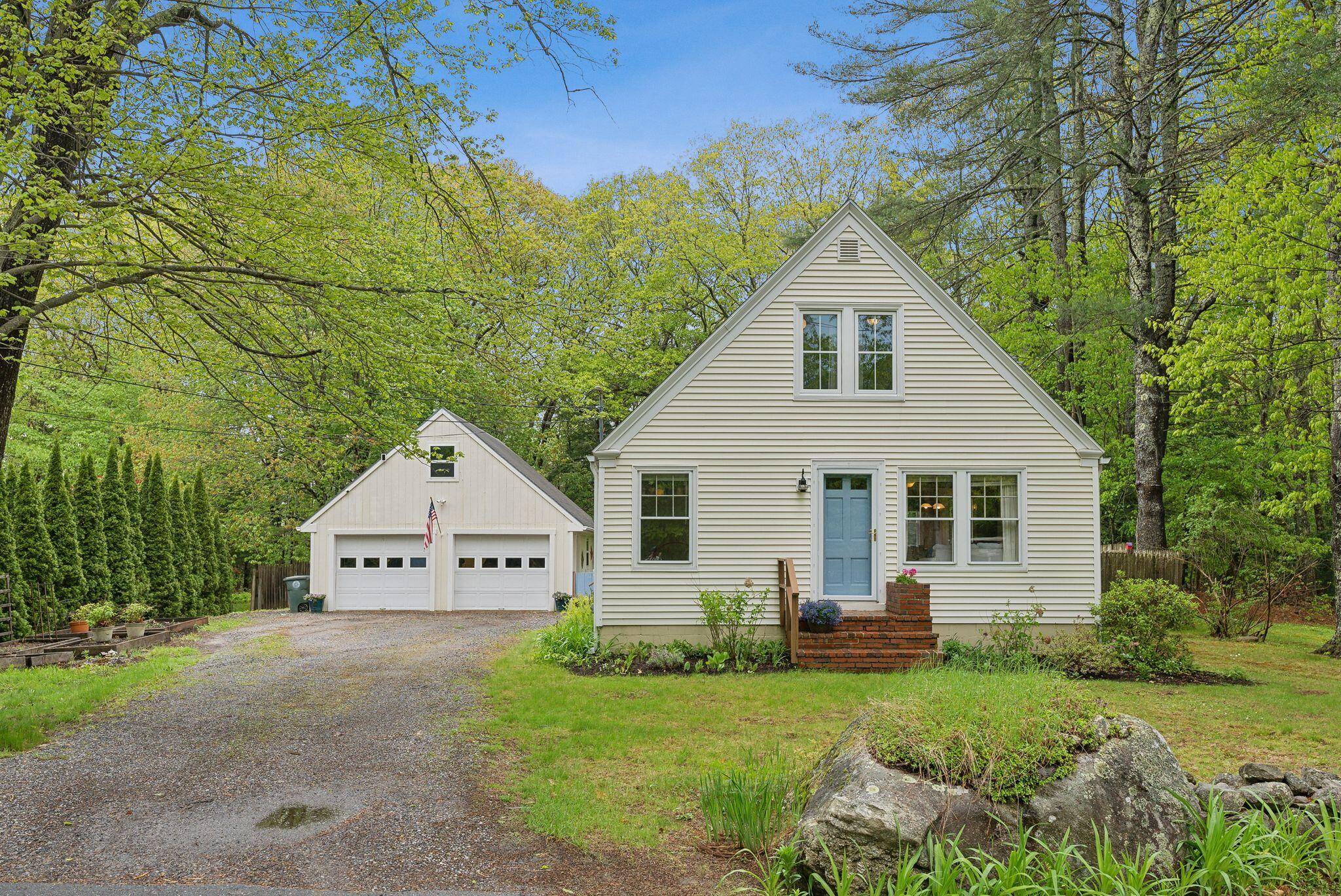 Westbrook, ME 04092,143 Mast RD