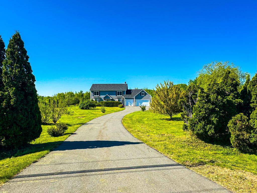 Hampden, ME 04444,335 Western AVE