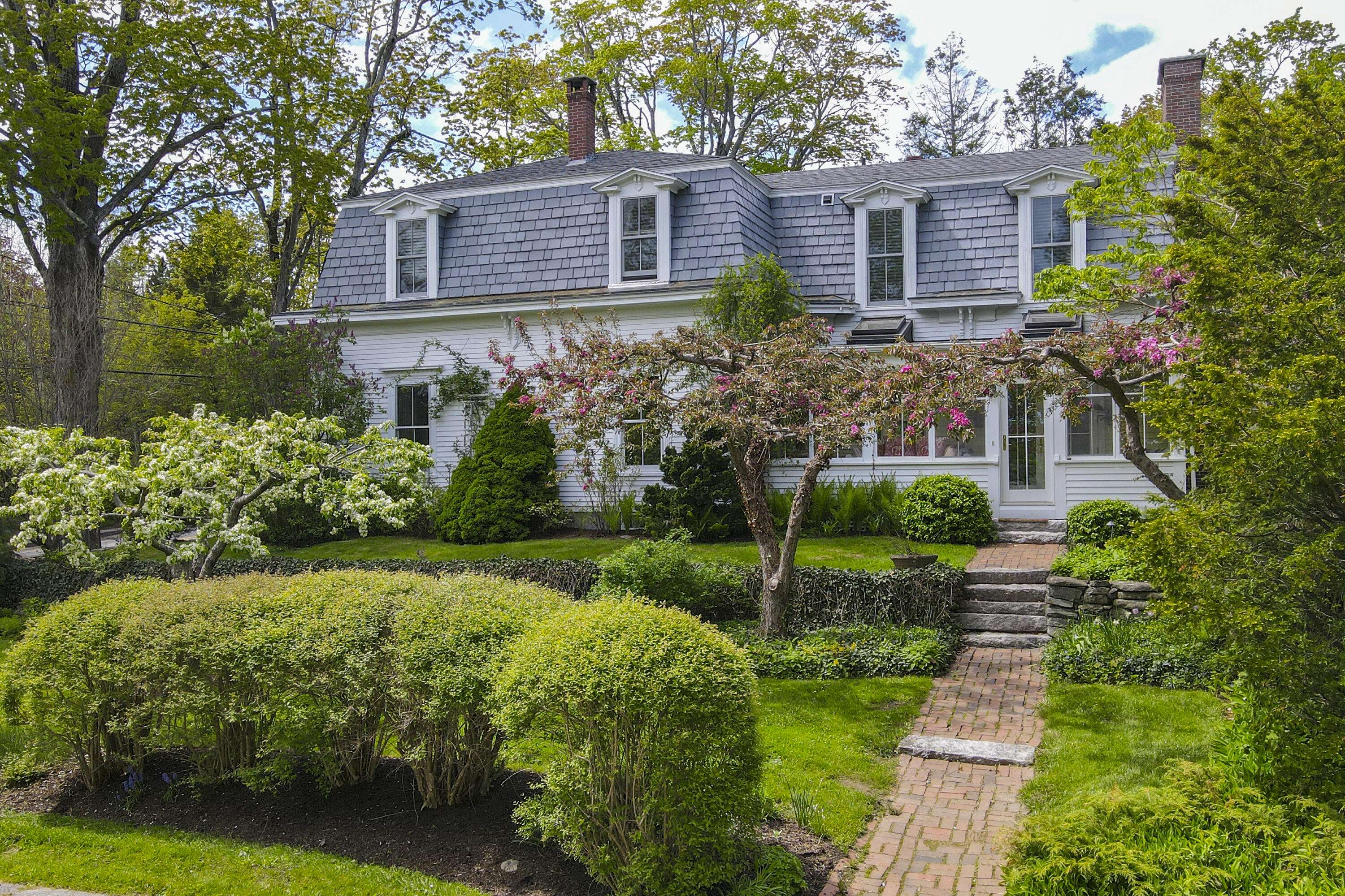Camden, ME 04843,37 Mountain ST