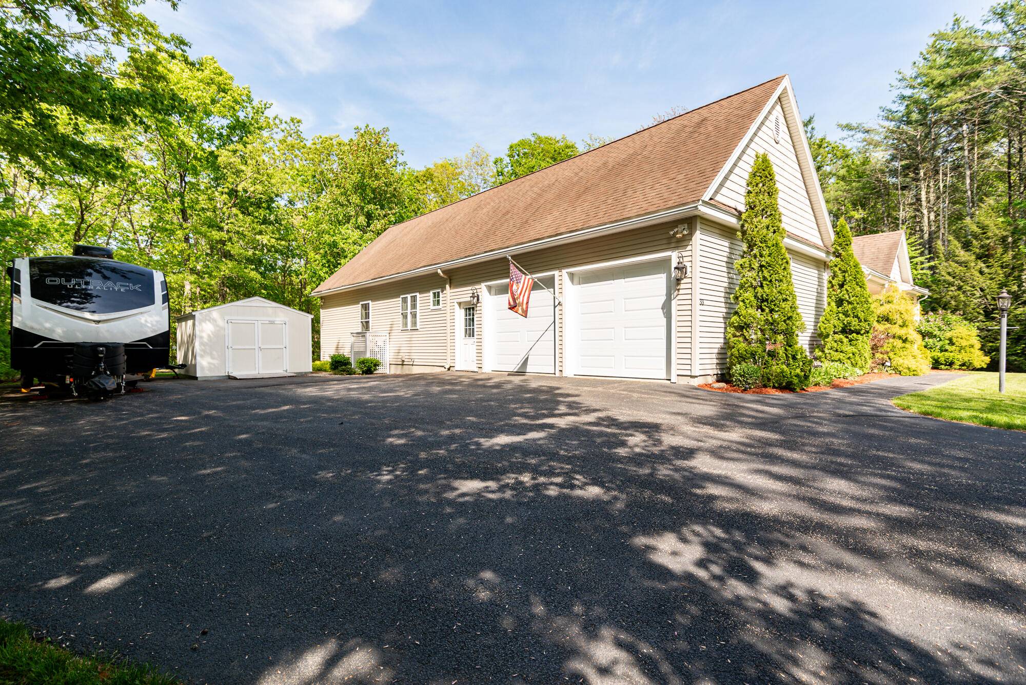 Sanford, ME 04073,33 Bernice AVE