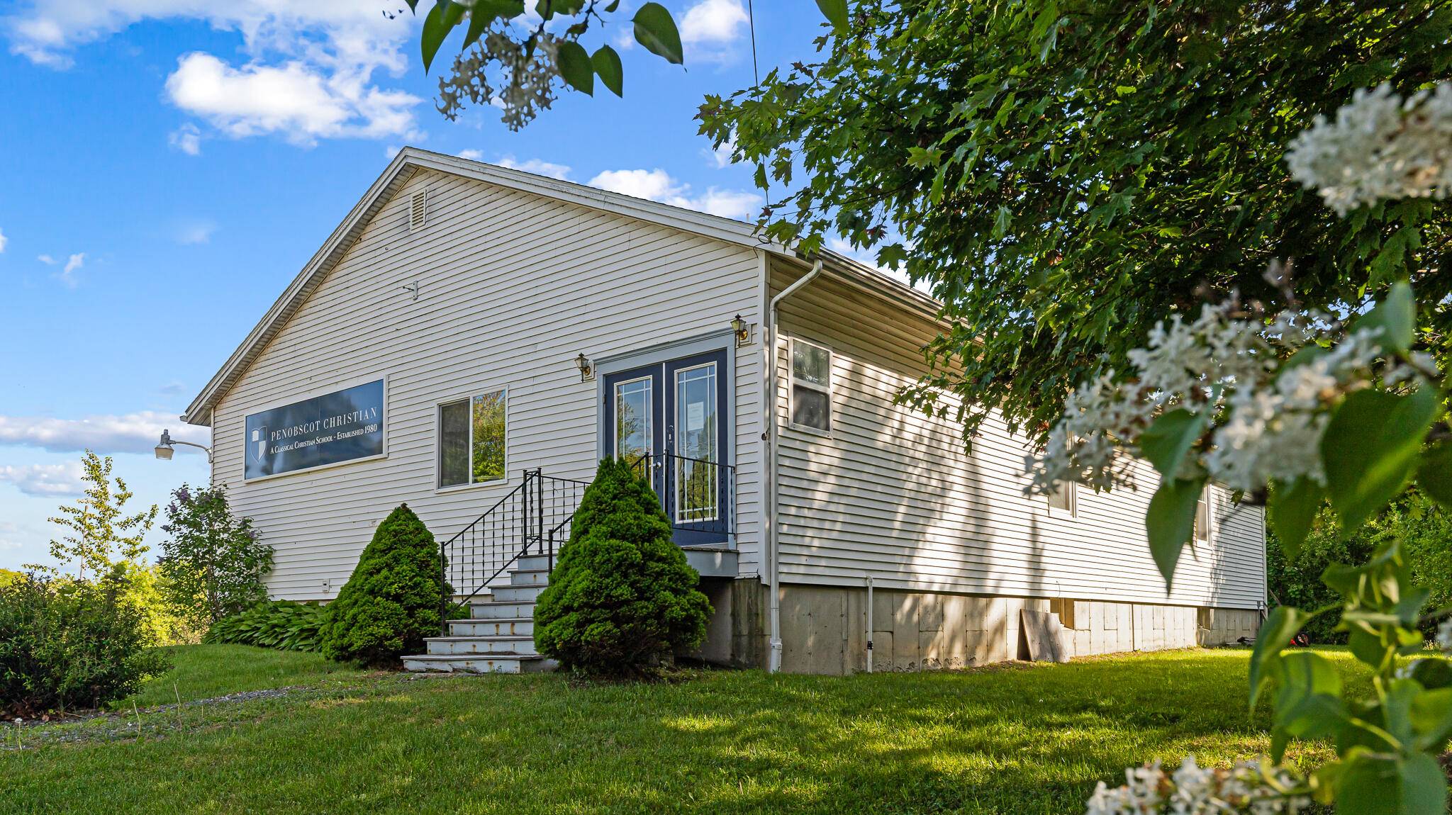 Bangor, ME 04401,1520 Union ST