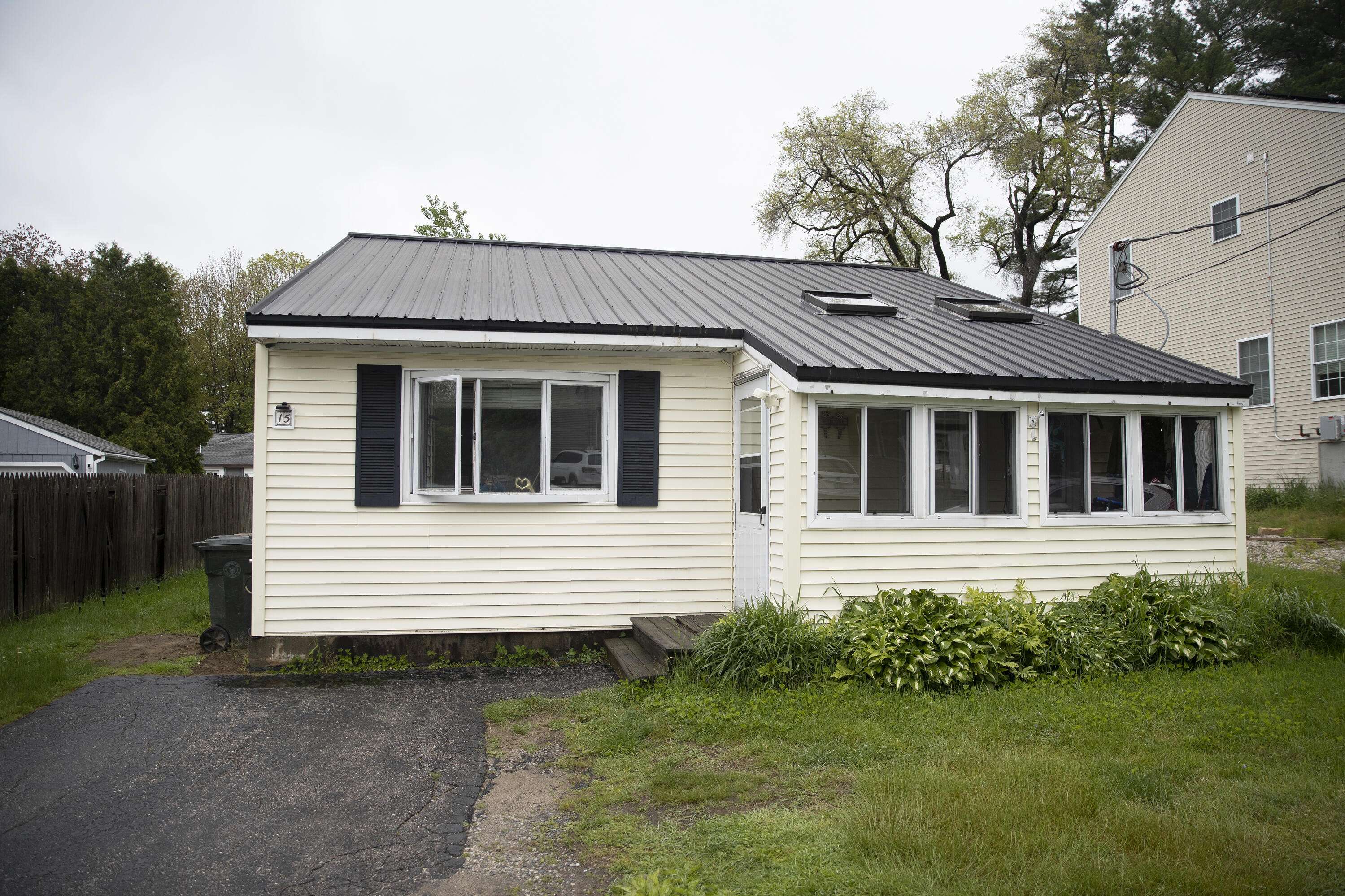 Saco, ME 04072,15 Lucille ST