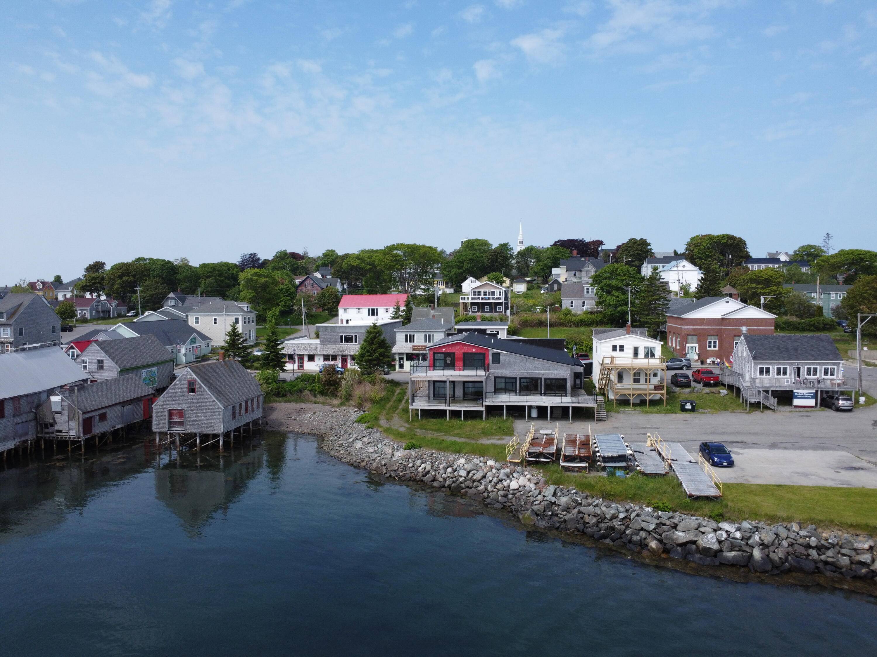 Lubec, ME 04652,32 Water ST