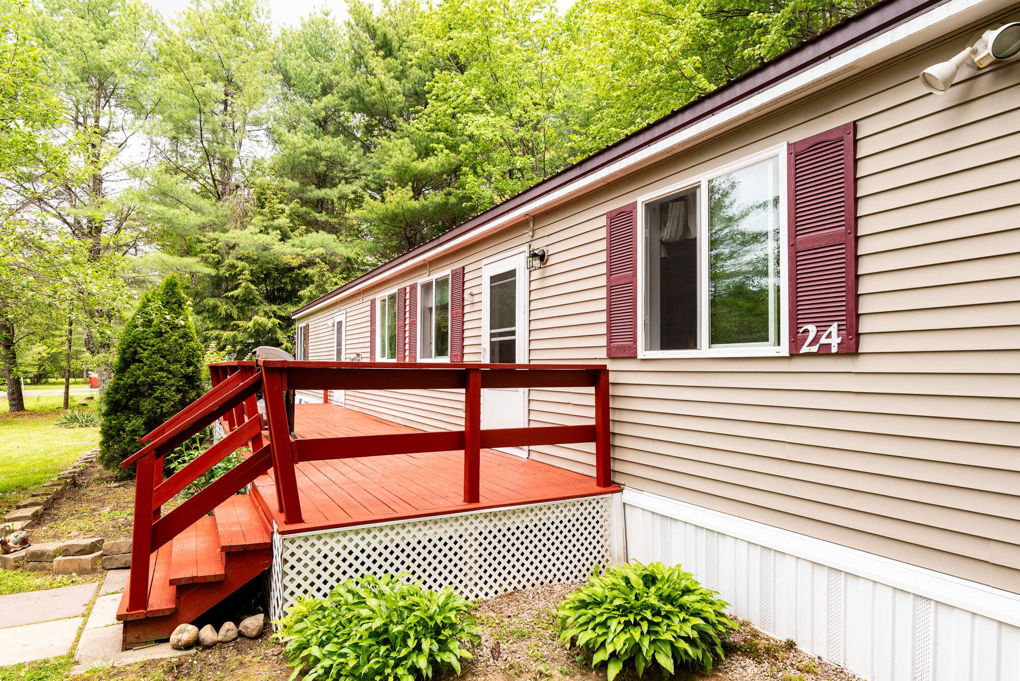 Wells, ME 04090,2196 Sanford RD #24