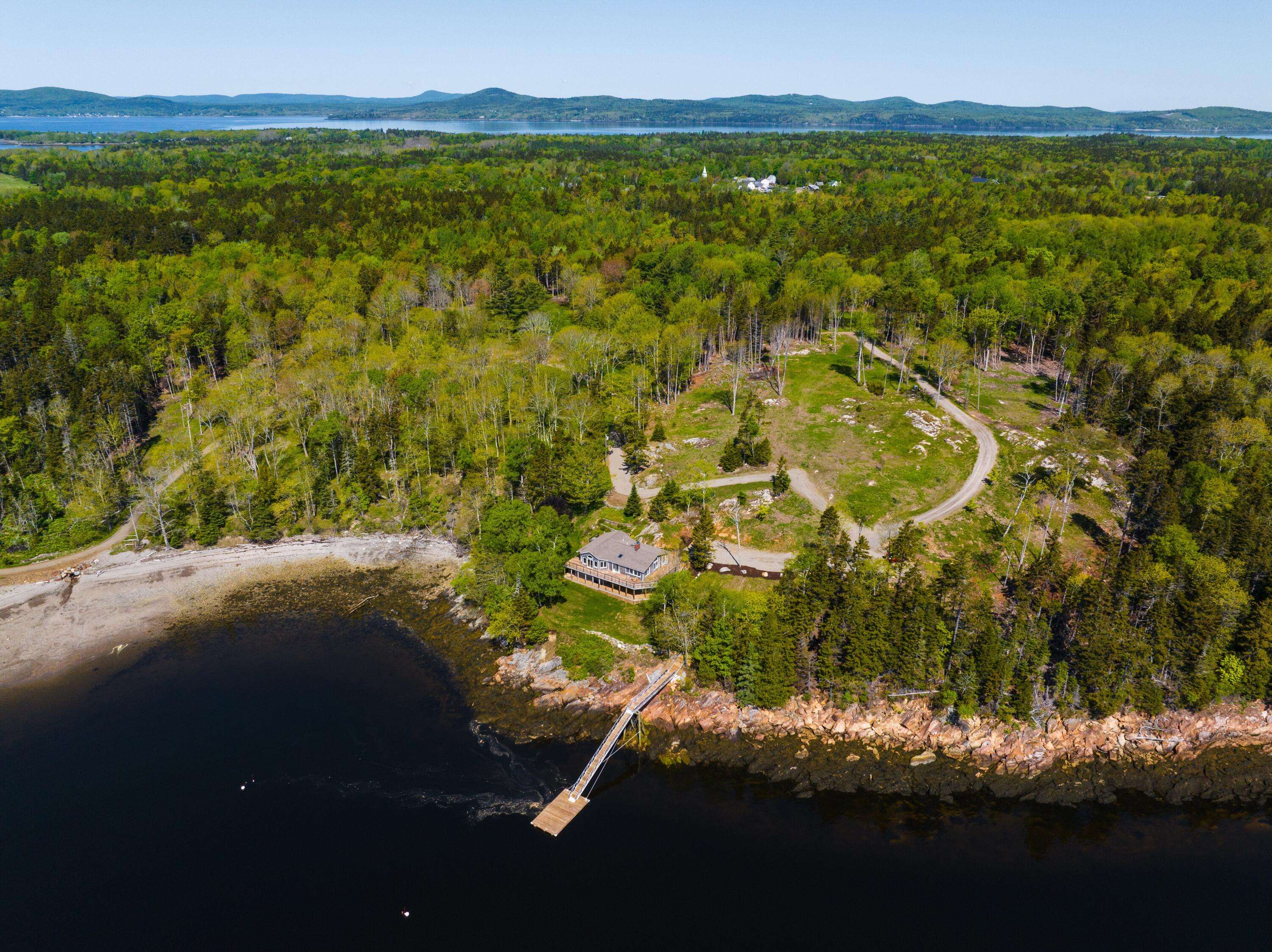 Islesboro, ME 04848,118 E East Shore DR