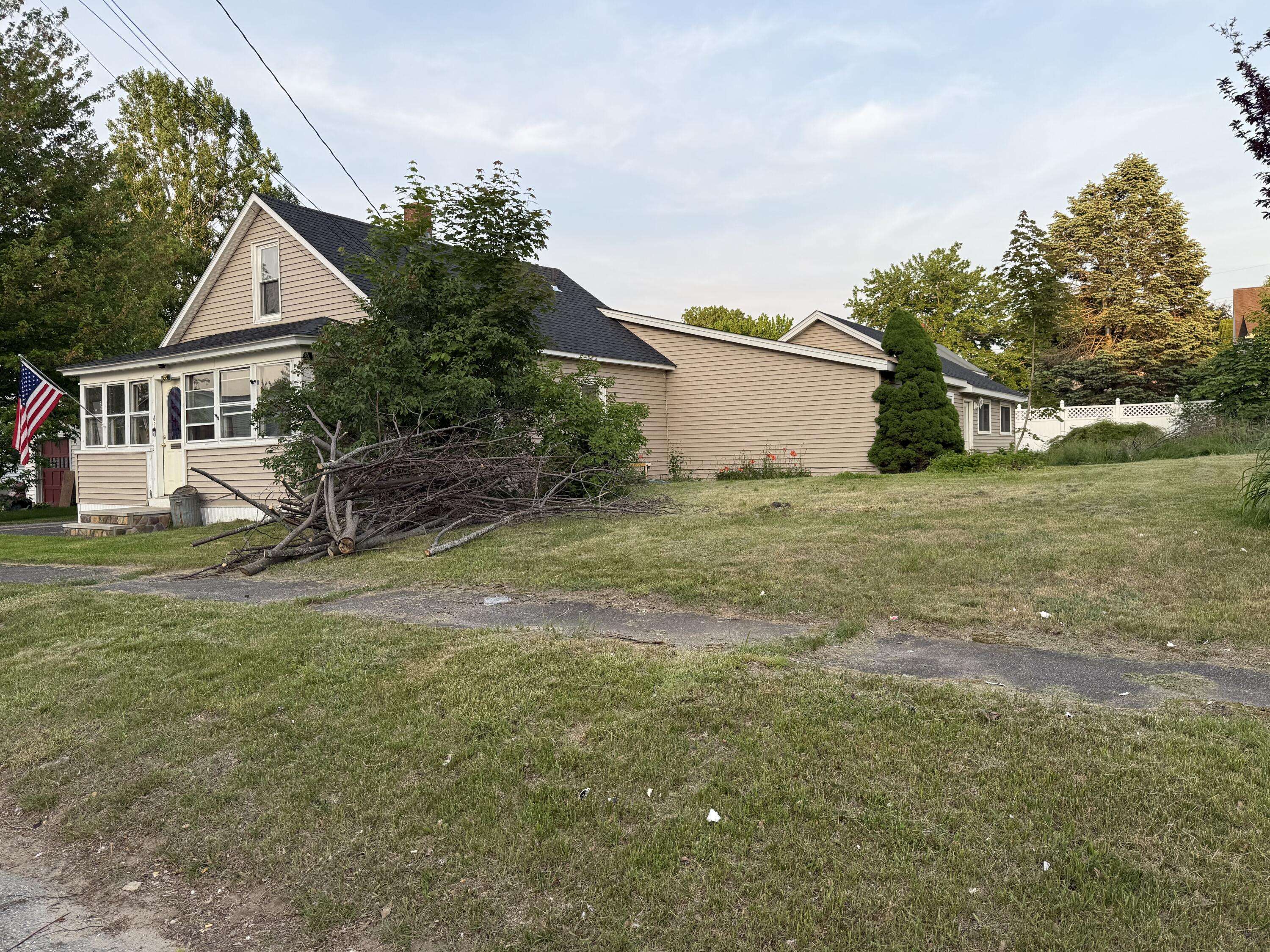 Lewiston, ME 04240,43 Rosedale ST